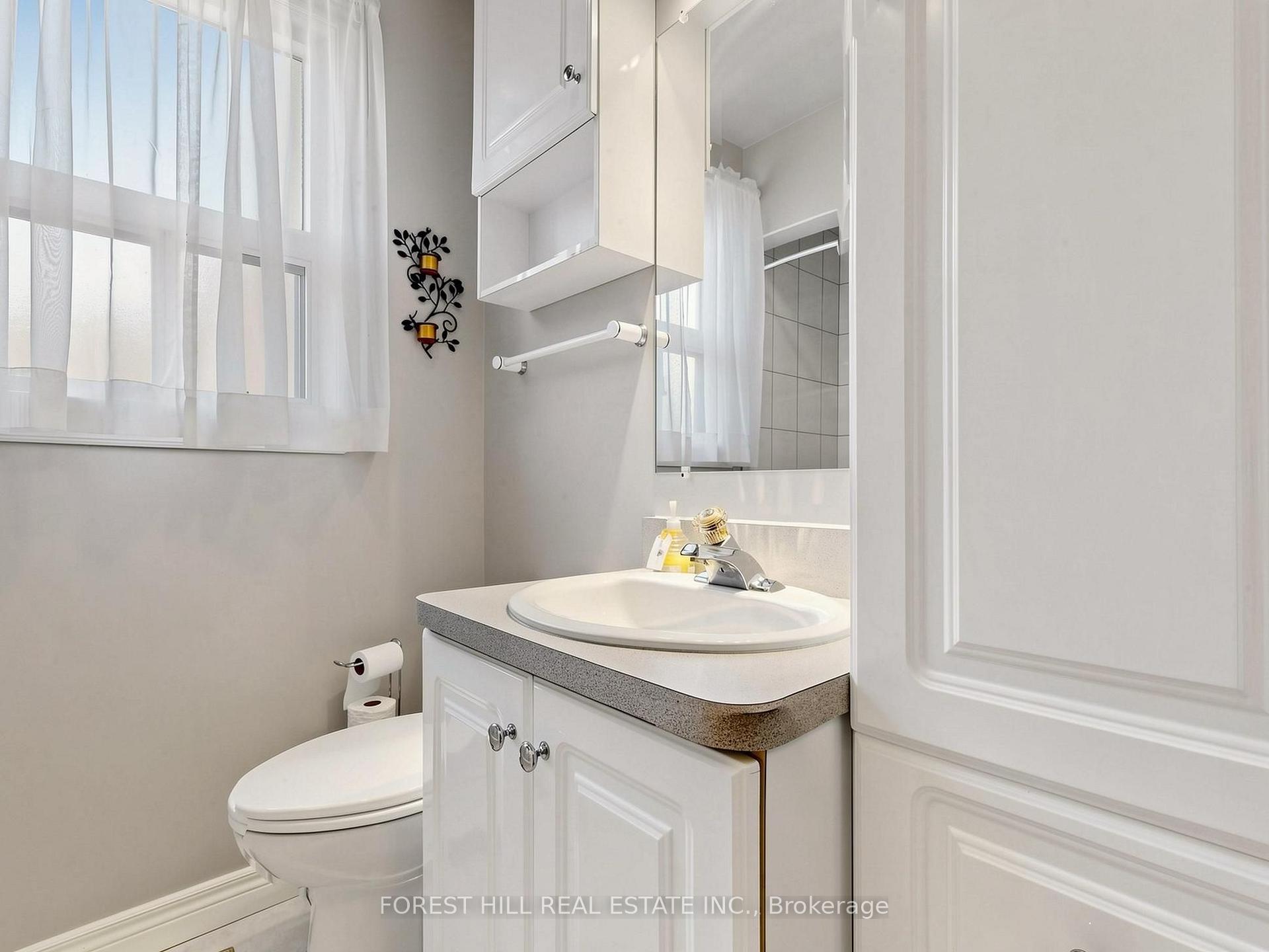 Photo 16 of 25 Cartwright Avenue, North York, Yorkdale-Glen Park — HOMEH