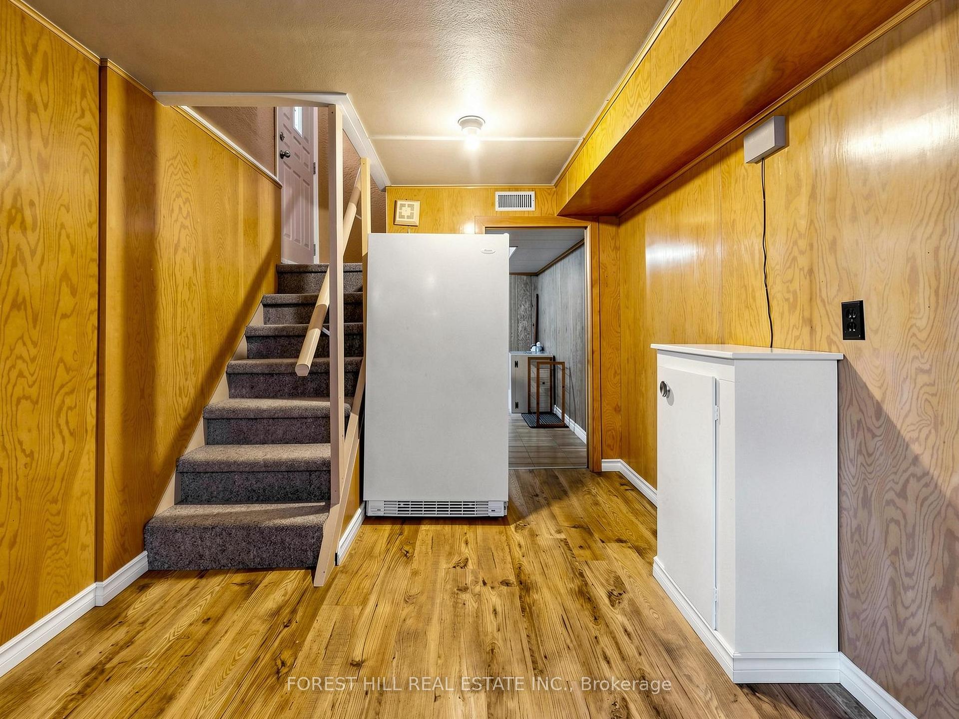 Photo 19 of 25 Cartwright Avenue, North York, Yorkdale-Glen Park — HOMEH