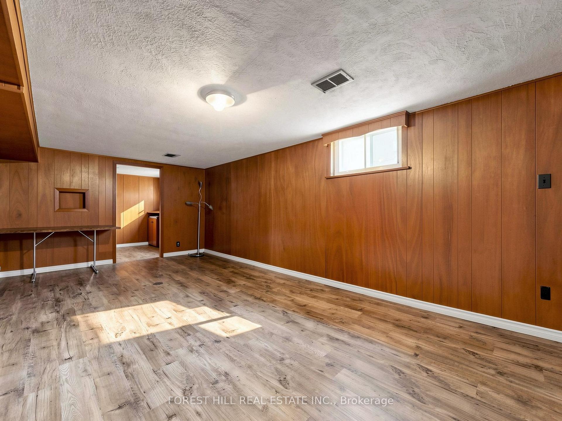 Photo 23 of 25 Cartwright Avenue, North York, Yorkdale-Glen Park — HOMEH