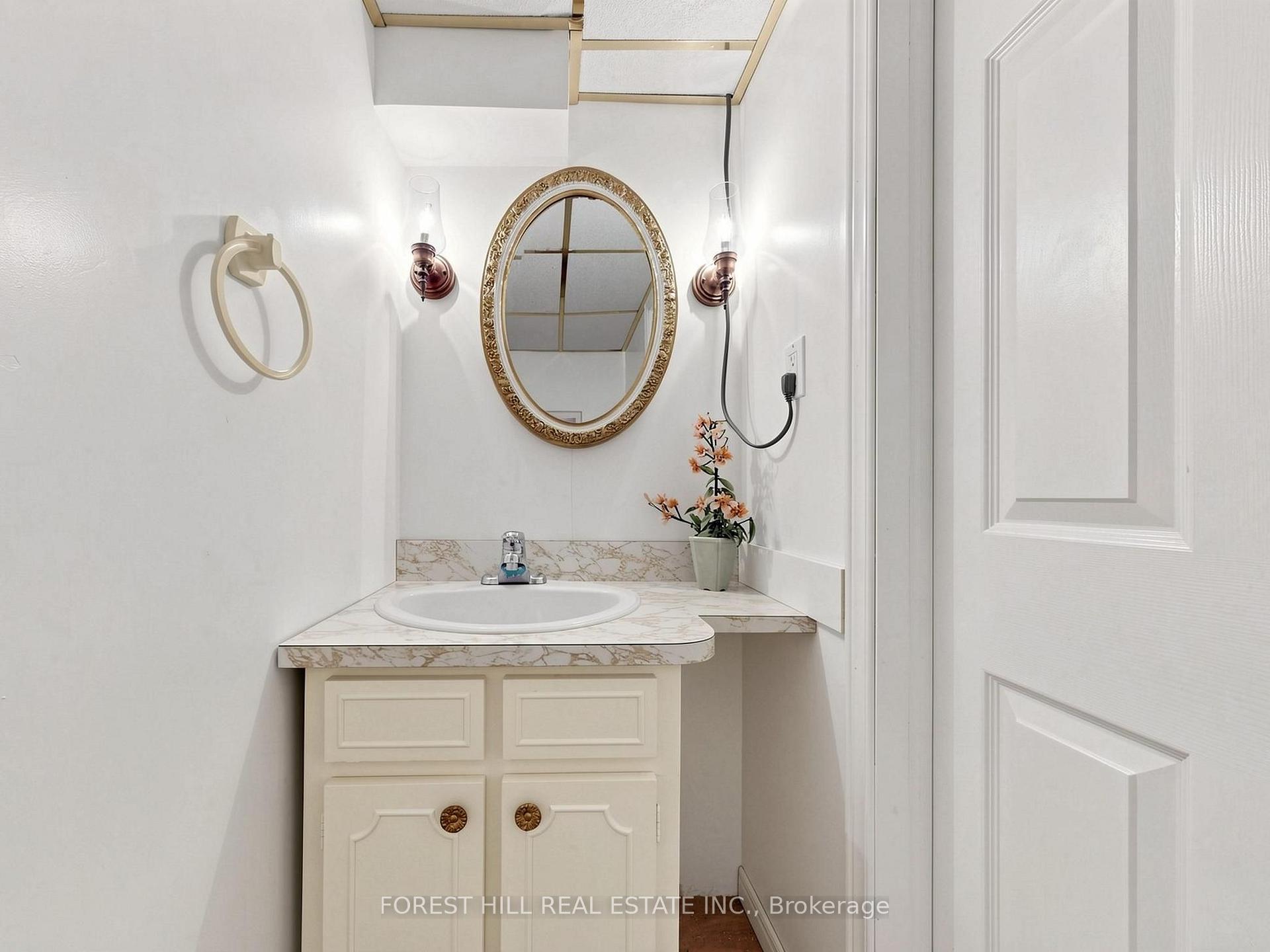 Photo 27 of 25 Cartwright Avenue, North York, Yorkdale-Glen Park — HOMEH