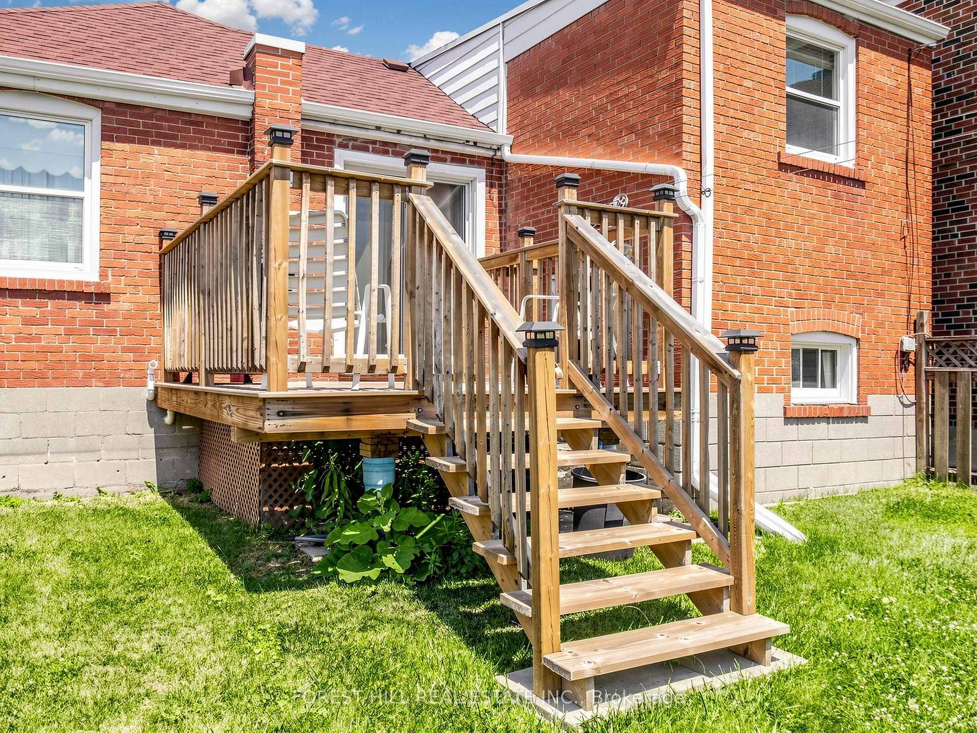 Photo 31 of 25 Cartwright Avenue, North York, Yorkdale-Glen Park — HOMEH