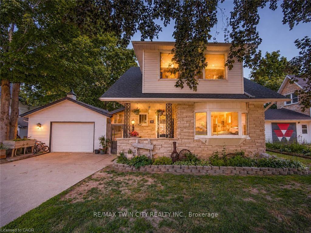 Photo of 10 Hillcrest Street W