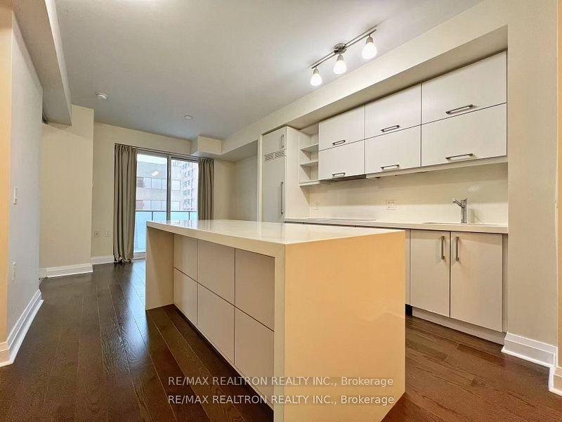 Photo 5 of Unit 1401, 1080 Bay Street, Toronto, Bay Street Corridor — HOMEH
