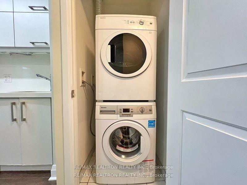 Photo 16 of Unit 1401, 1080 Bay Street, Toronto, Bay Street Corridor — HOMEH