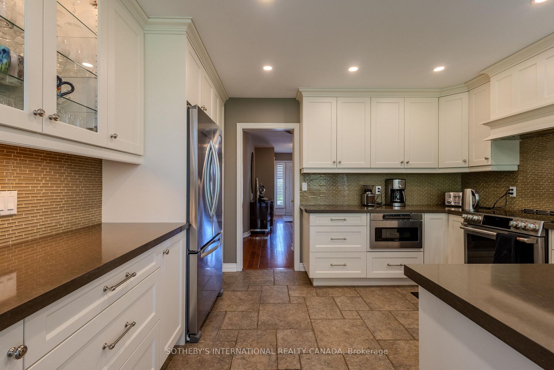 Photo 9 of 23 Francis Creek Boulevard, St. Catharines, Grapeview — HOMEH