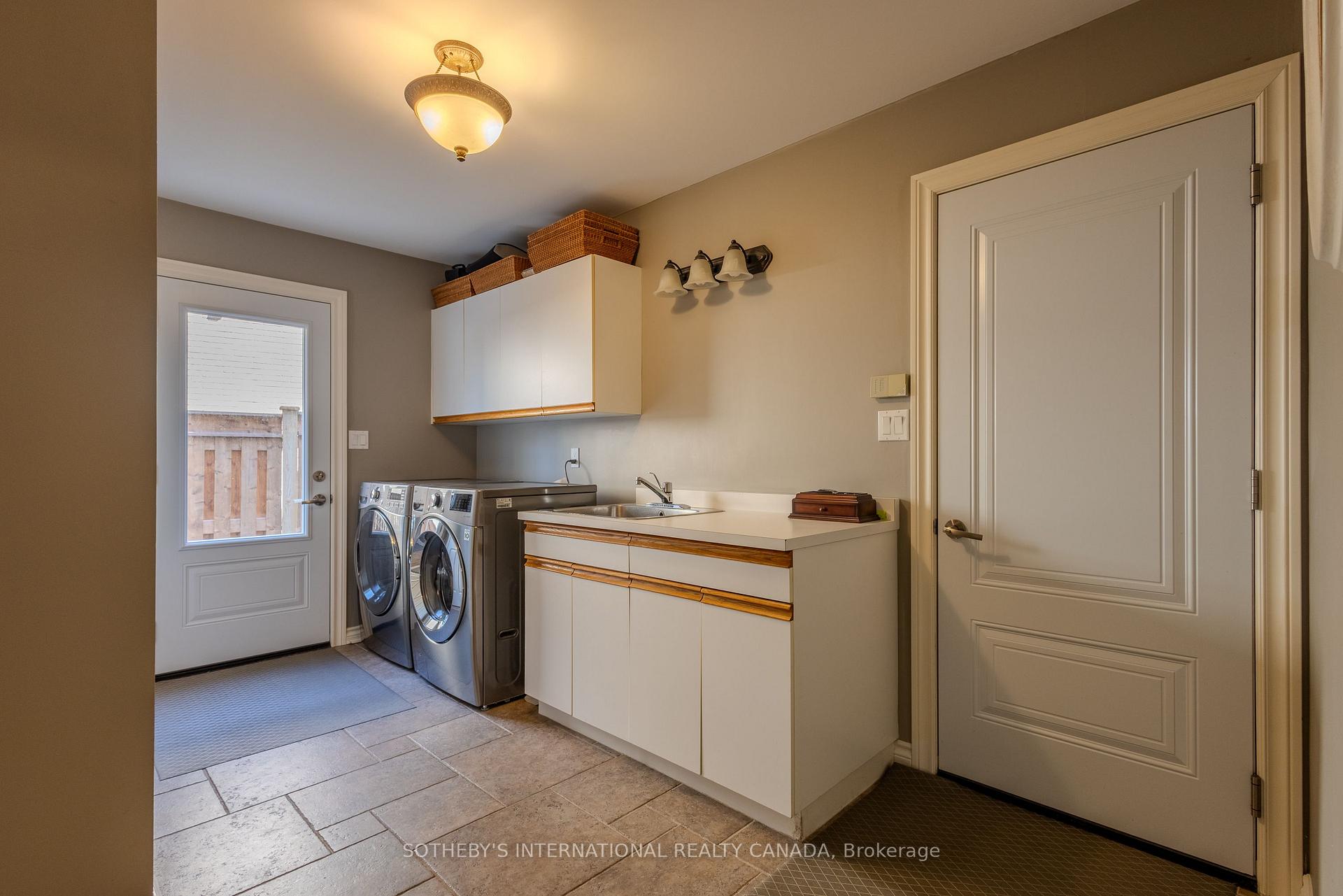 Photo 19 of 23 Francis Creek Boulevard, St. Catharines, Grapeview — HOMEH