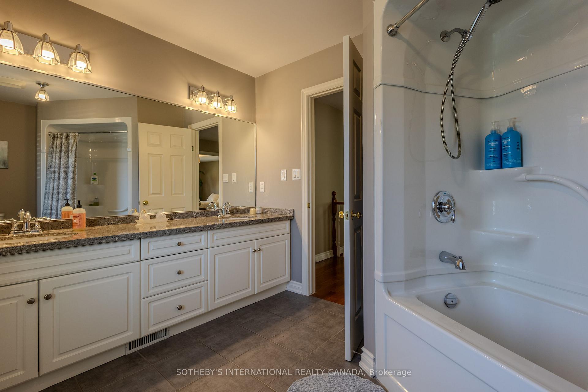 Photo 34 of 23 Francis Creek Boulevard, St. Catharines, Grapeview — HOMEH
