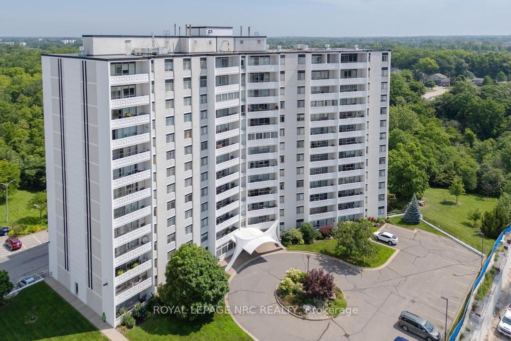 Photo 2 of Unit 1301, 15 Towering Heights Boulevard, St. Catharines, Glendale/Glenridge — HOMEH