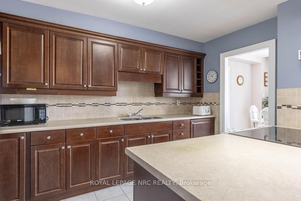 Photo 8 of Unit 1301, 15 Towering Heights Boulevard, St. Catharines, Glendale/Glenridge — HOMEH
