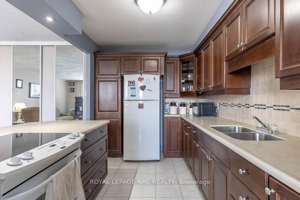 Photo 9 of Unit 1301, 15 Towering Heights Boulevard, St. Catharines, Glendale/Glenridge — HOMEH
