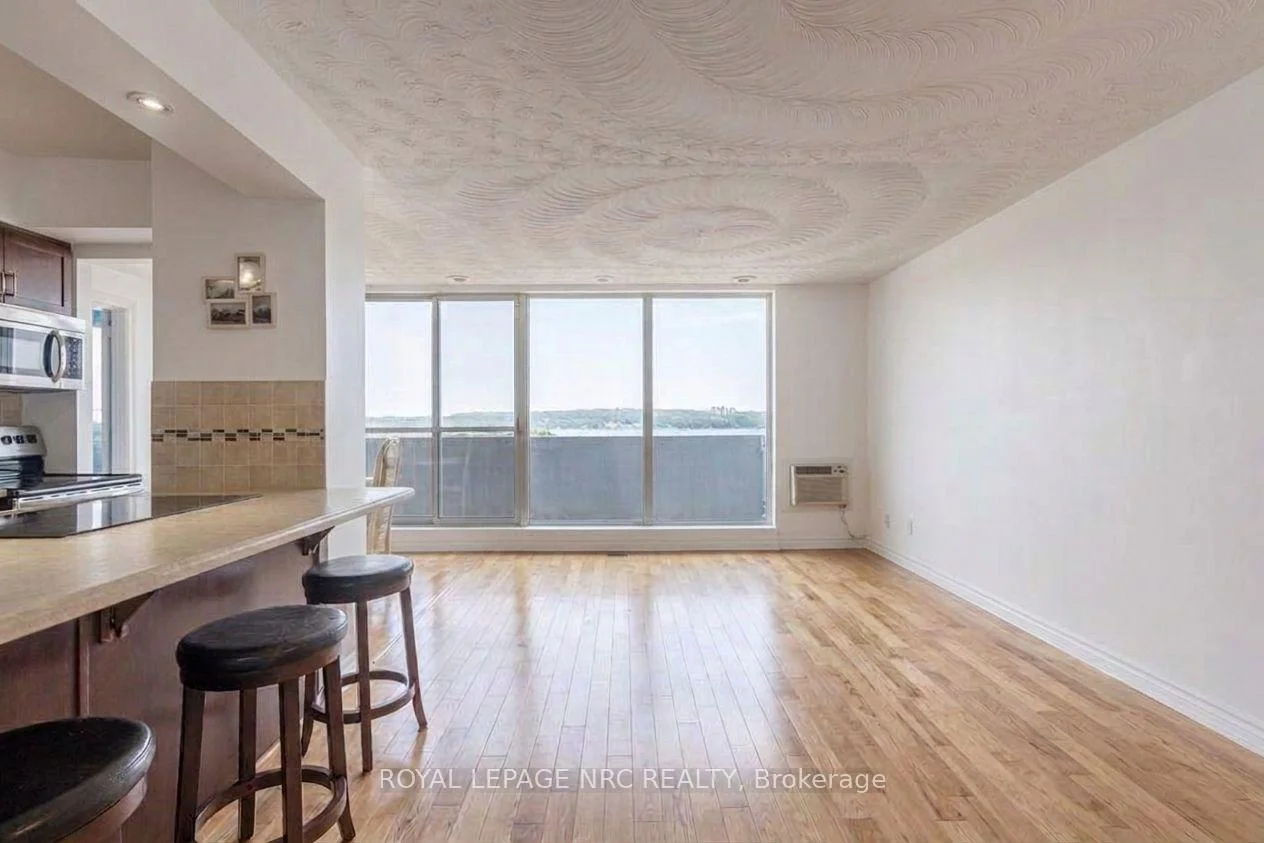 Photo 6 of Unit 1301, 15 Towering Heights Boulevard, St. Catharines, Glendale/Glenridge — HOMEH