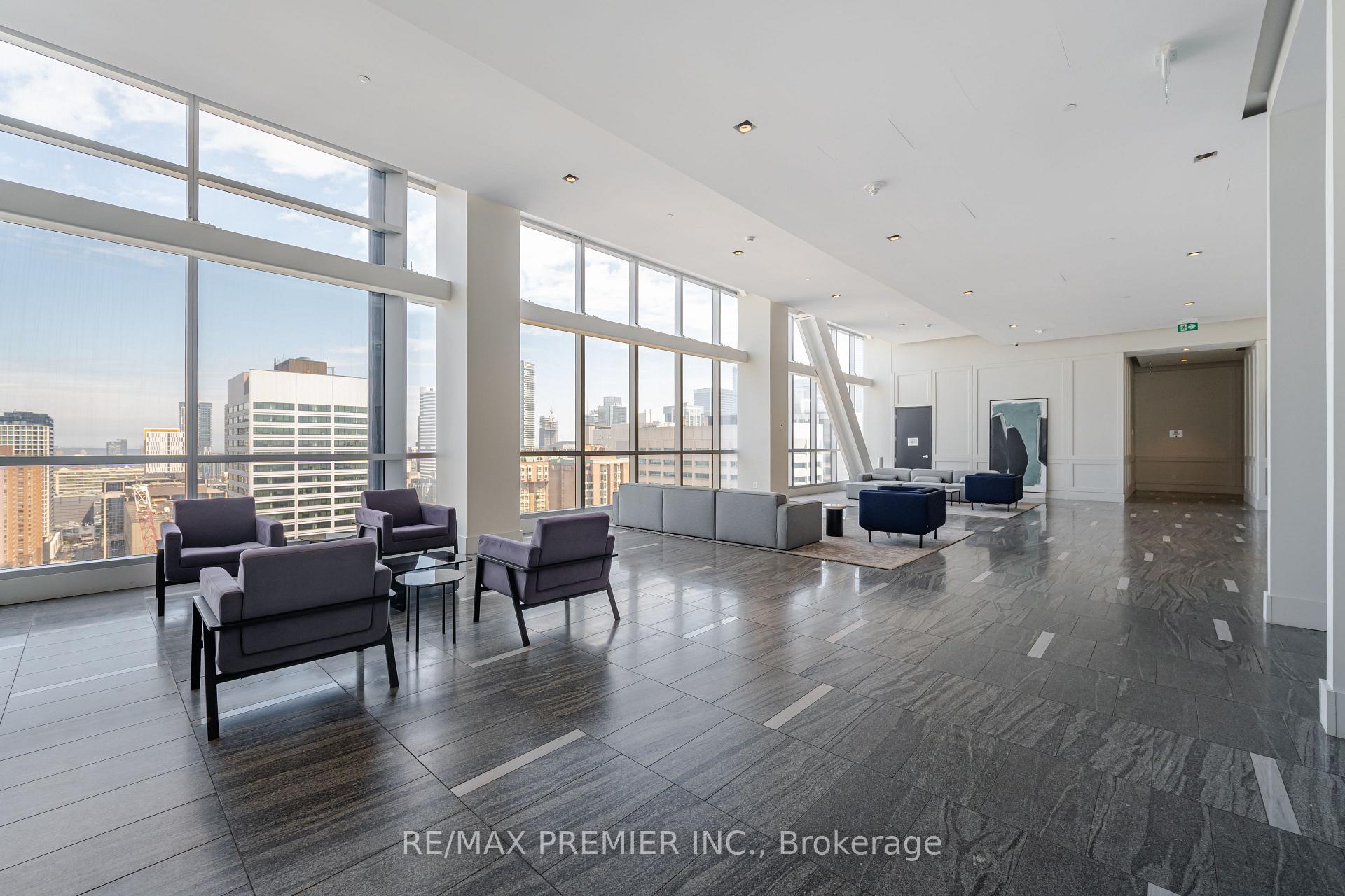 Photo 3 of Unit 3201, 488 University Avenue, Toronto, University — HOMEH