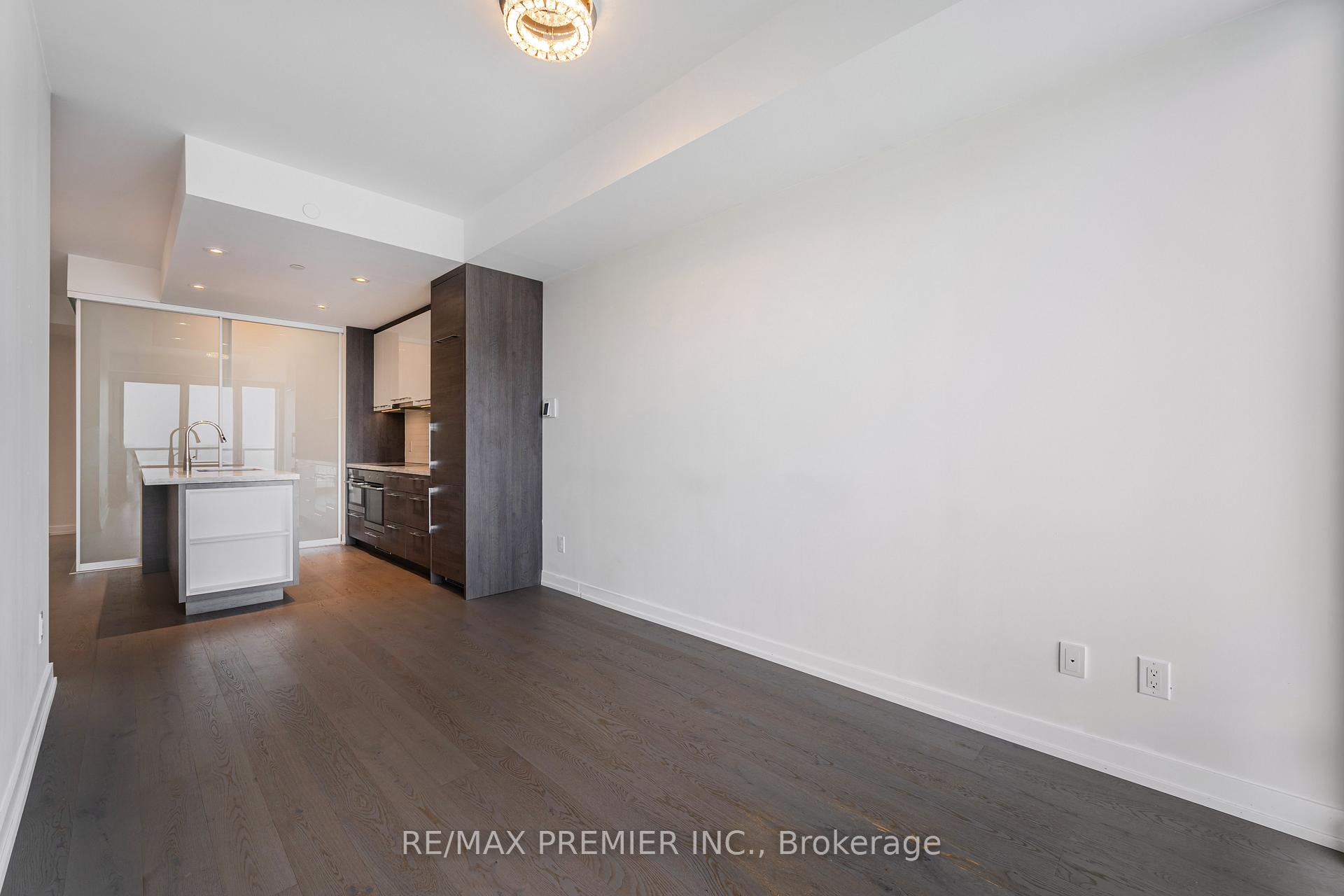 Photo 7 of Unit 3201, 488 University Avenue, Toronto, University — HOMEH