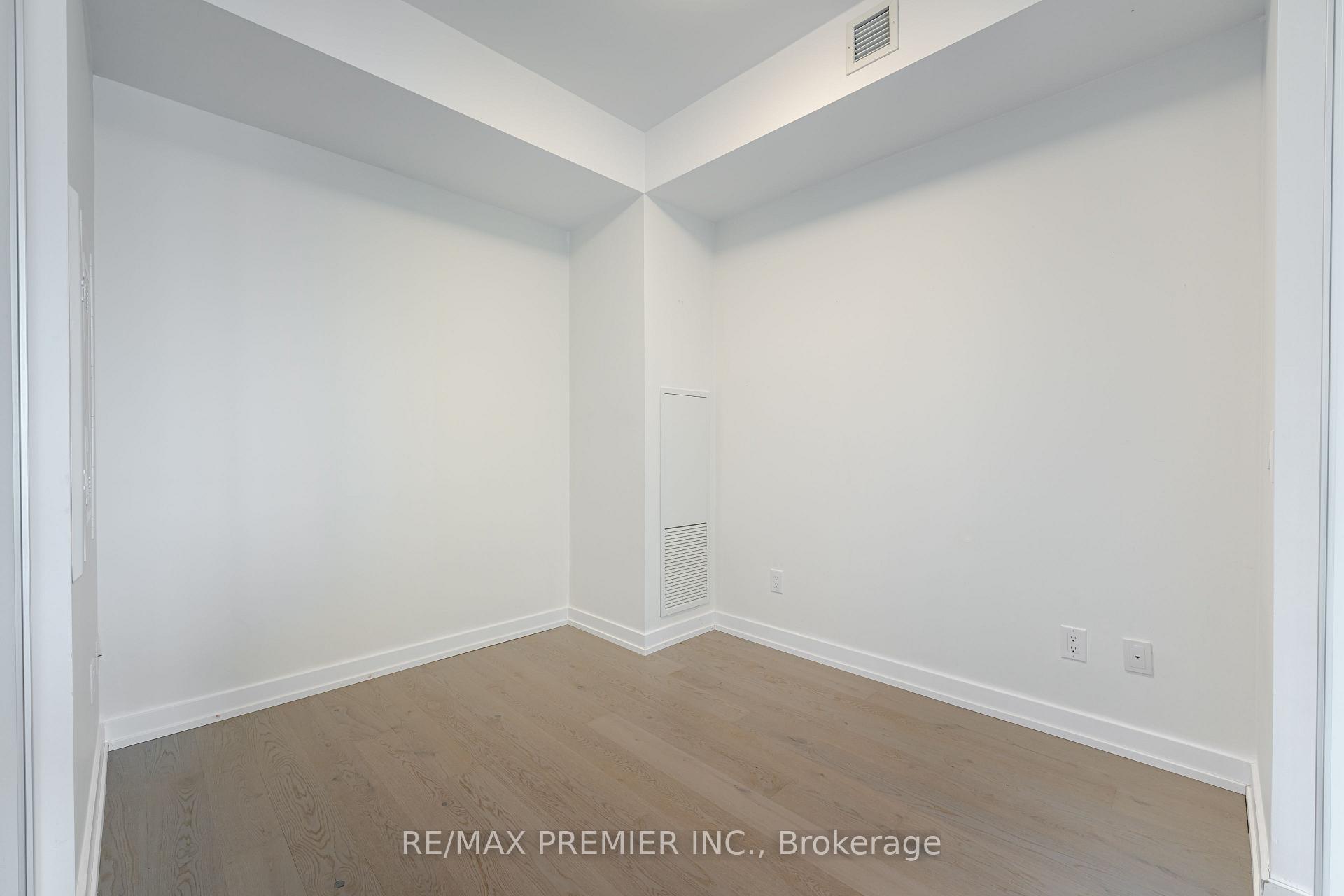 Photo 15 of Unit 3201, 488 University Avenue, Toronto, University — HOMEH