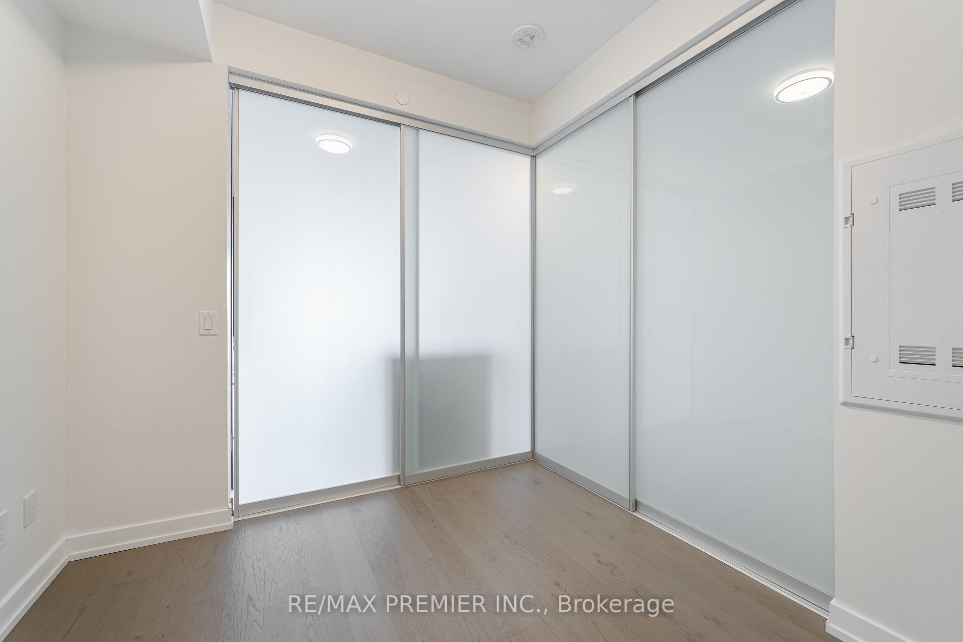 Photo 16 of Unit 3201, 488 University Avenue, Toronto, University — HOMEH