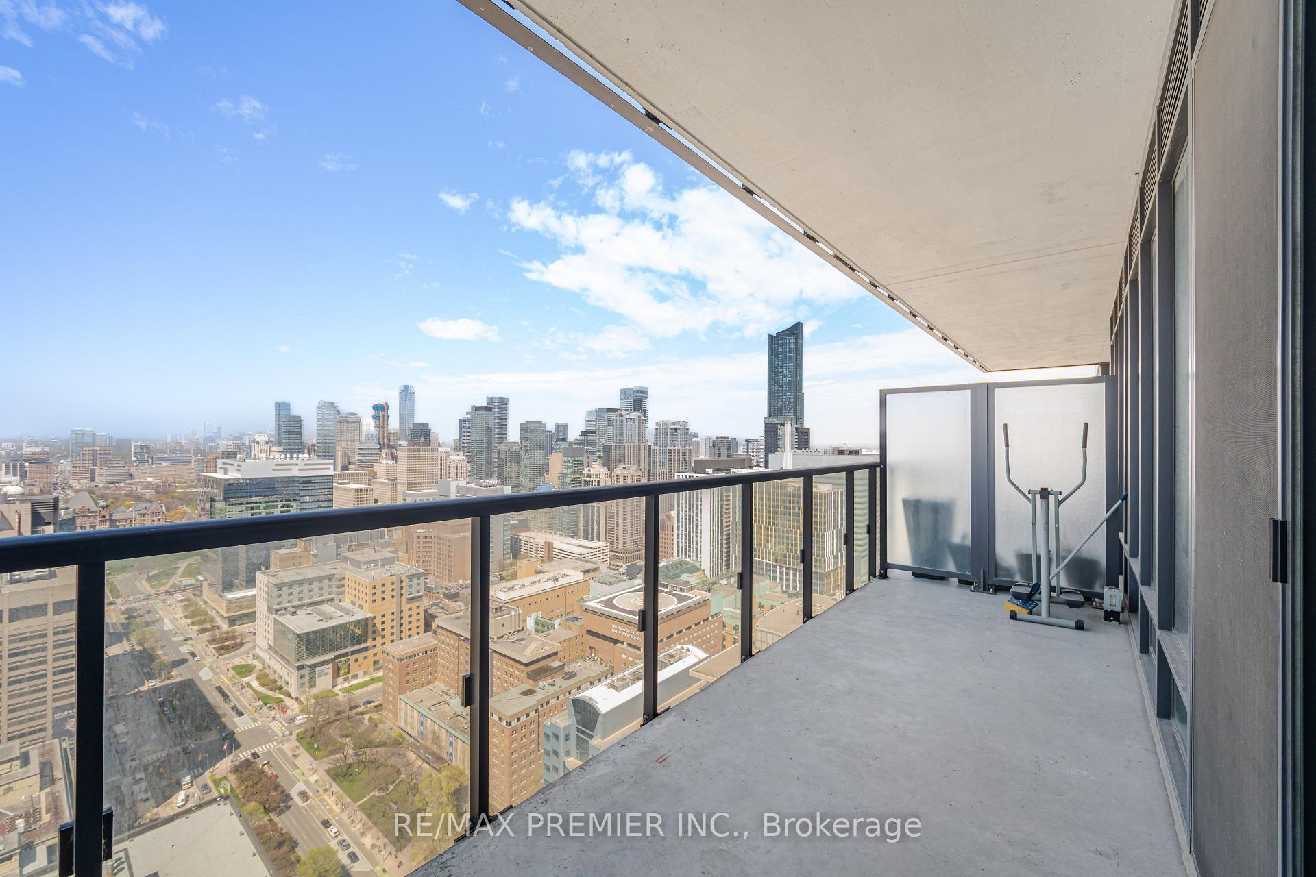 Photo 19 of Unit 3201, 488 University Avenue, Toronto, University — HOMEH