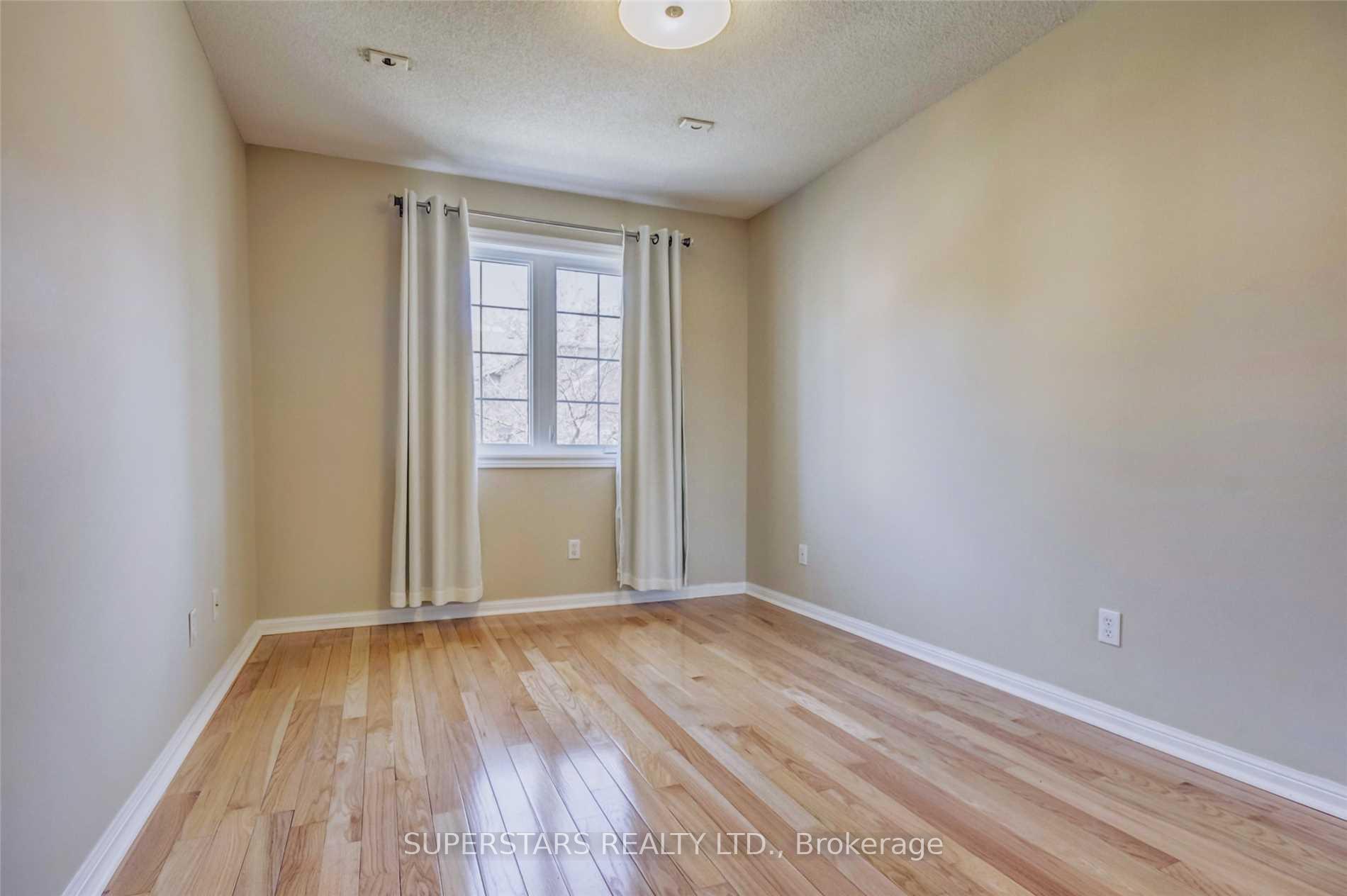 Photo 6 of Unit 3A, 5 St Moritz Way, Markham, Unionville — HOMEH