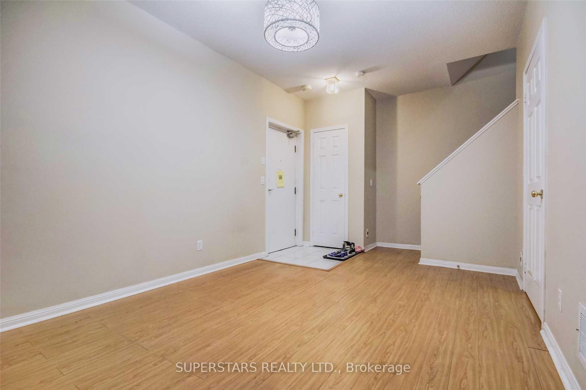 Photo 14 of Unit 3A, 5 St Moritz Way, Markham, Unionville — HOMEH