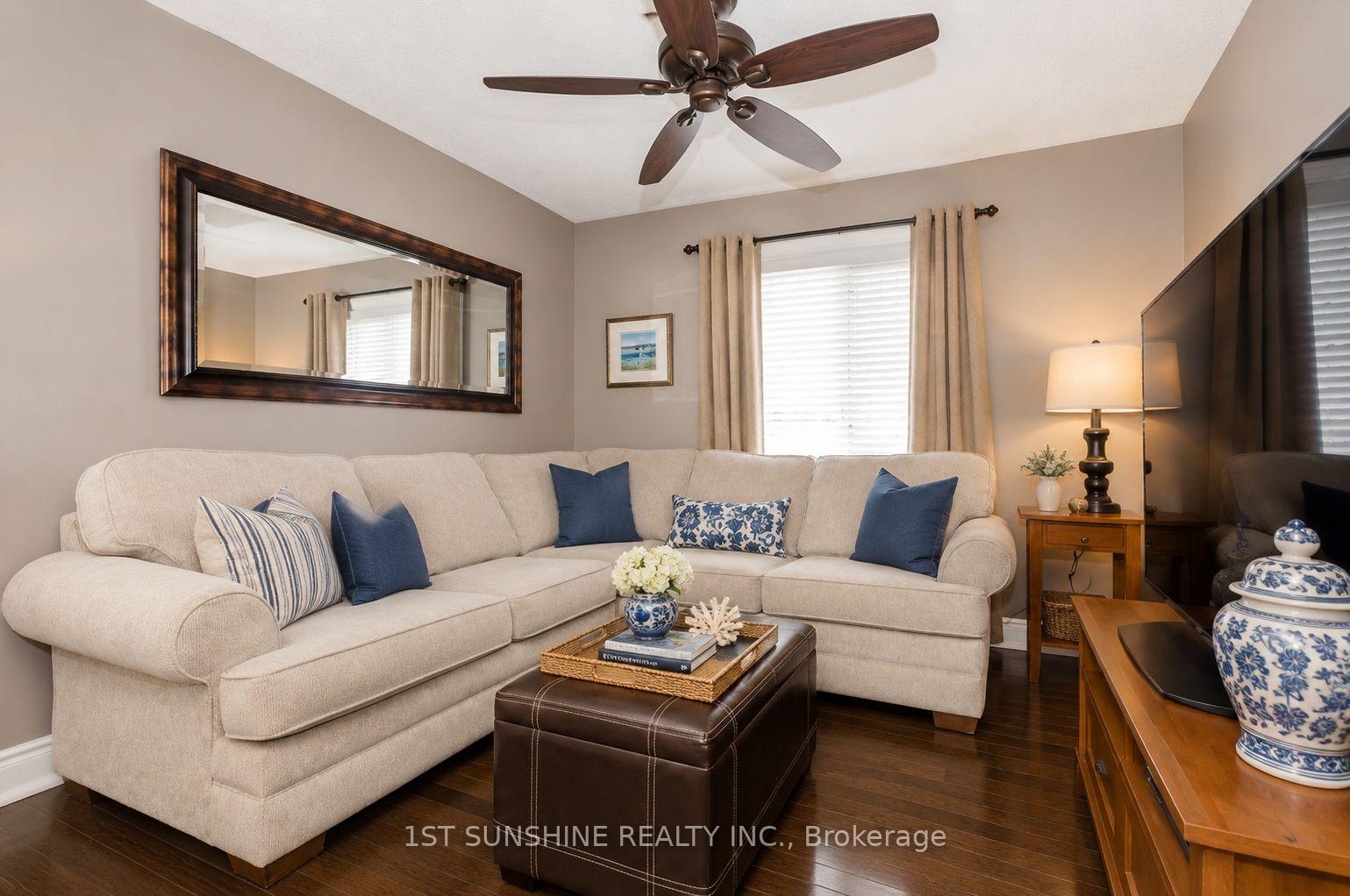 Photo 3 of 20 Whittington Drive, Hamilton, Meadowlands — HOMEH