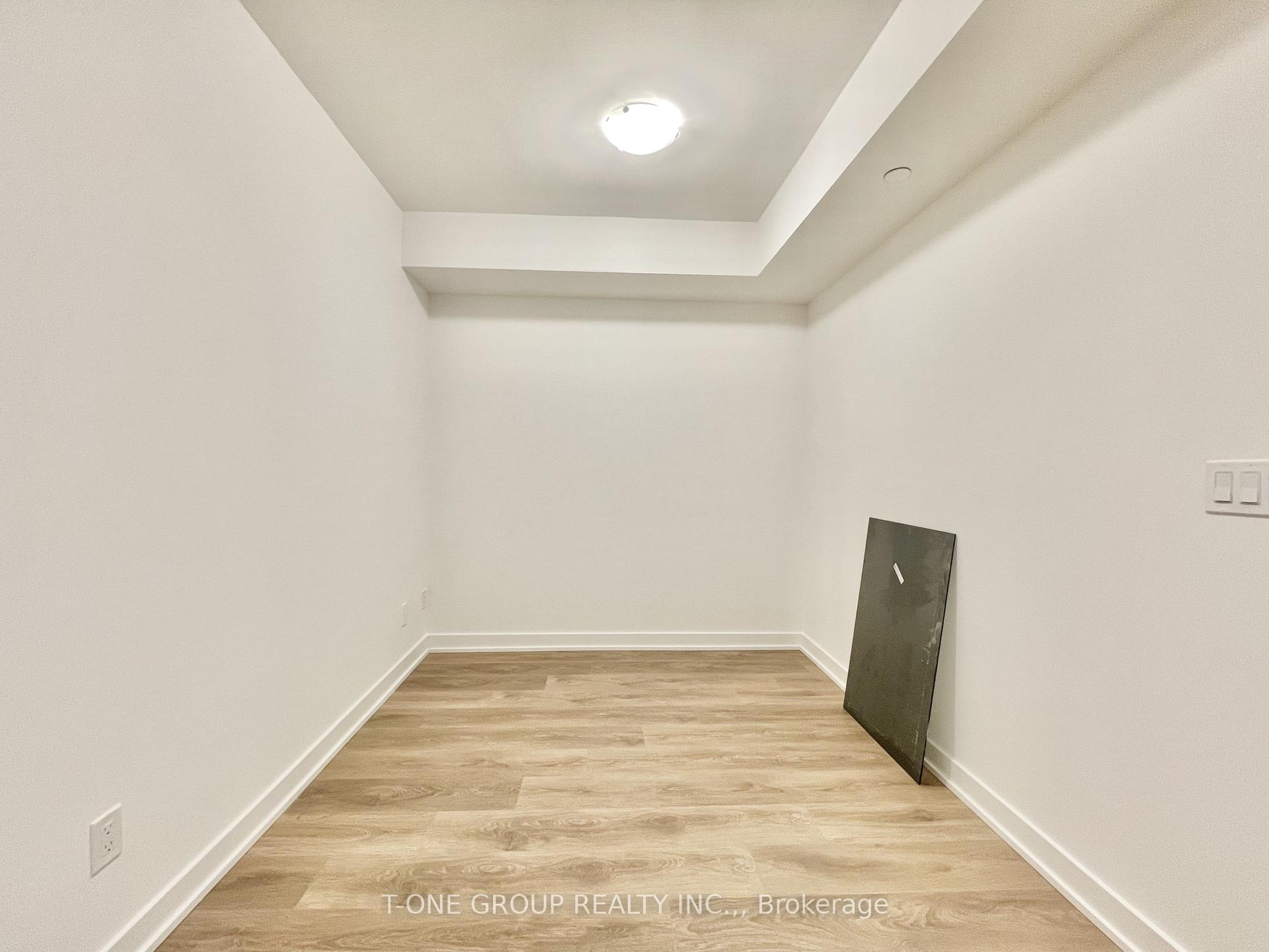 Photo 5 of 2031 Kennedy Road, Scarborough, Agincourt South-Malvern West — HOMEH