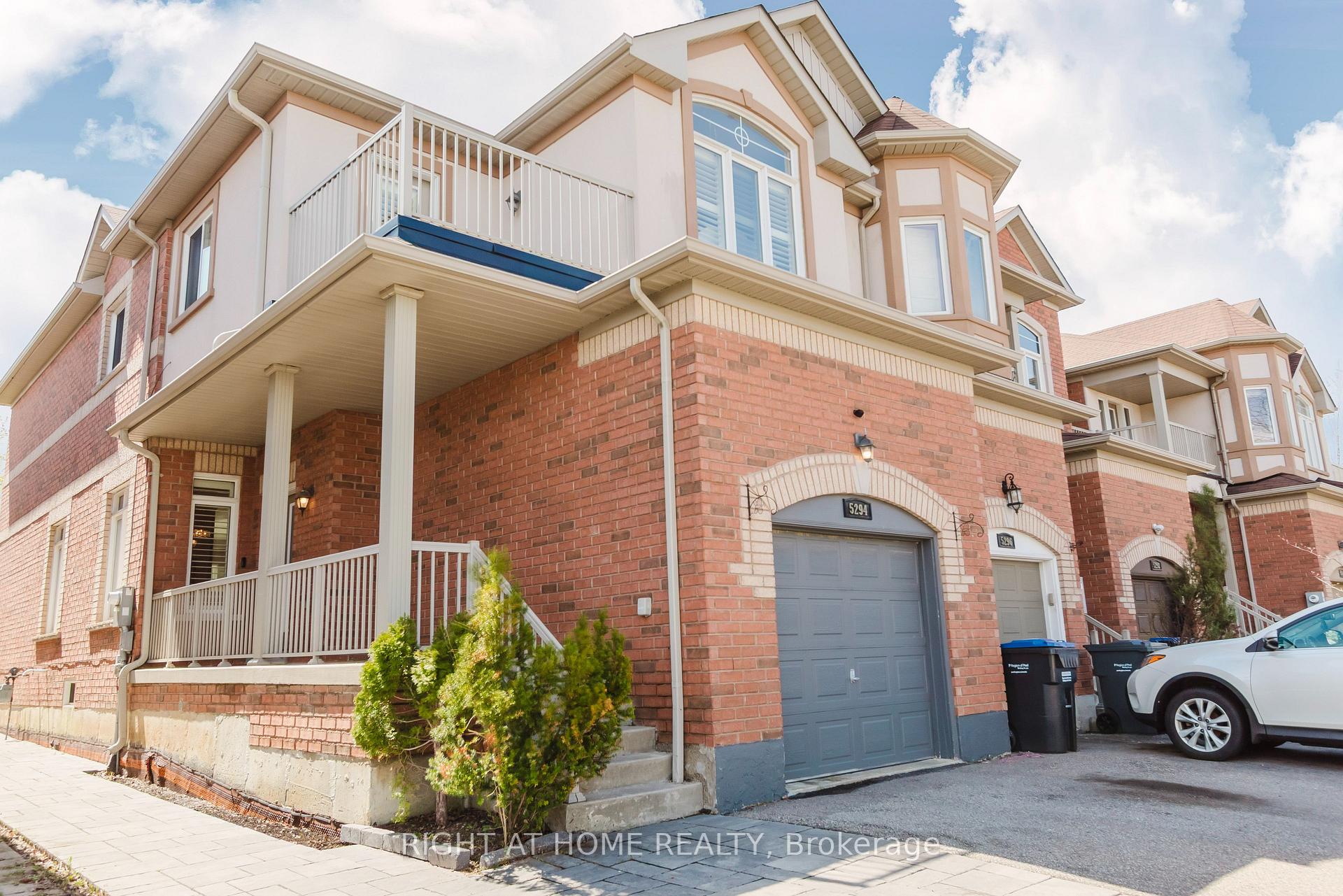 Photo 2 of 5294 Roadside Way, Mississauga, Churchill Meadows — HOMEH