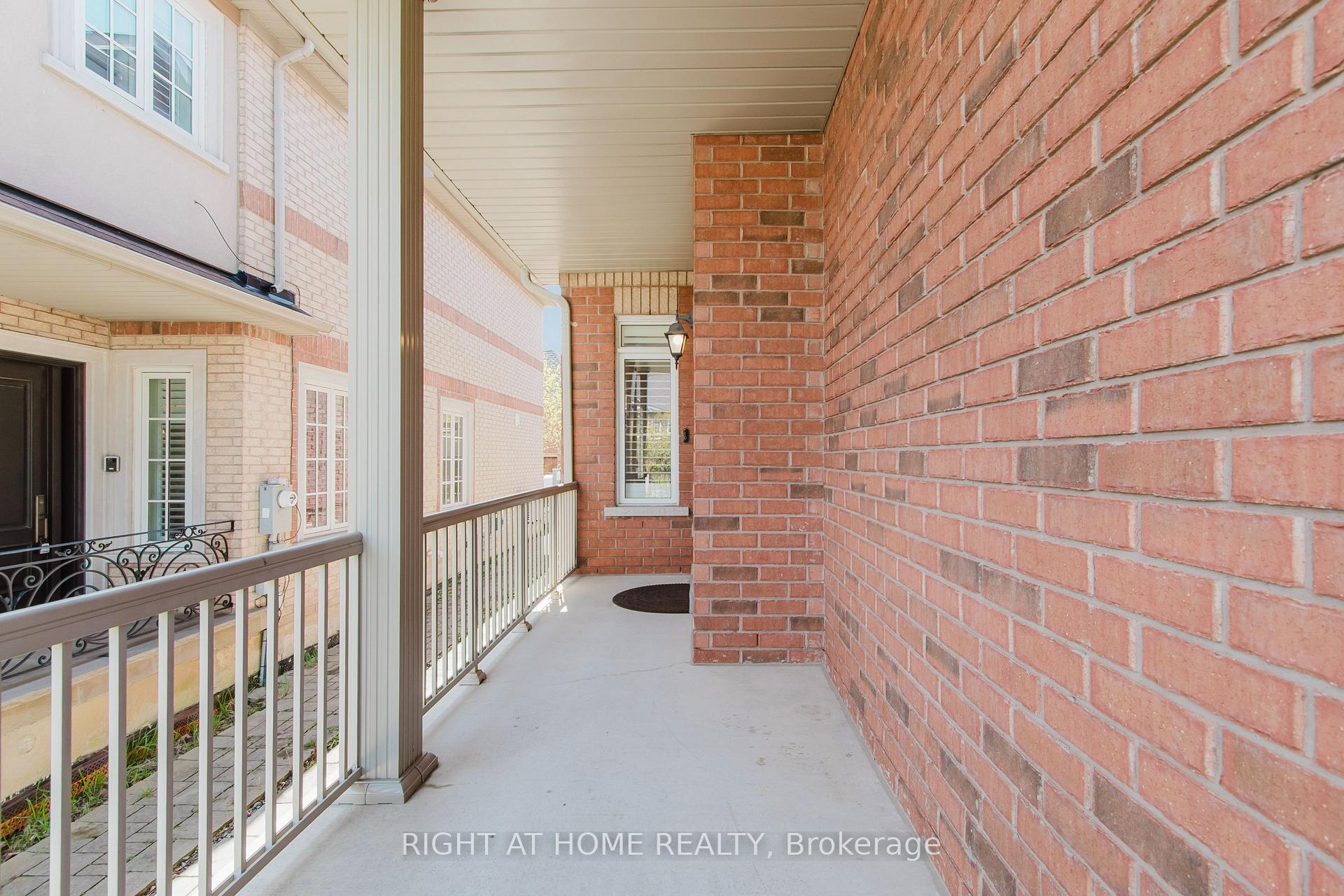 Photo 3 of 5294 Roadside Way, Mississauga, Churchill Meadows — HOMEH