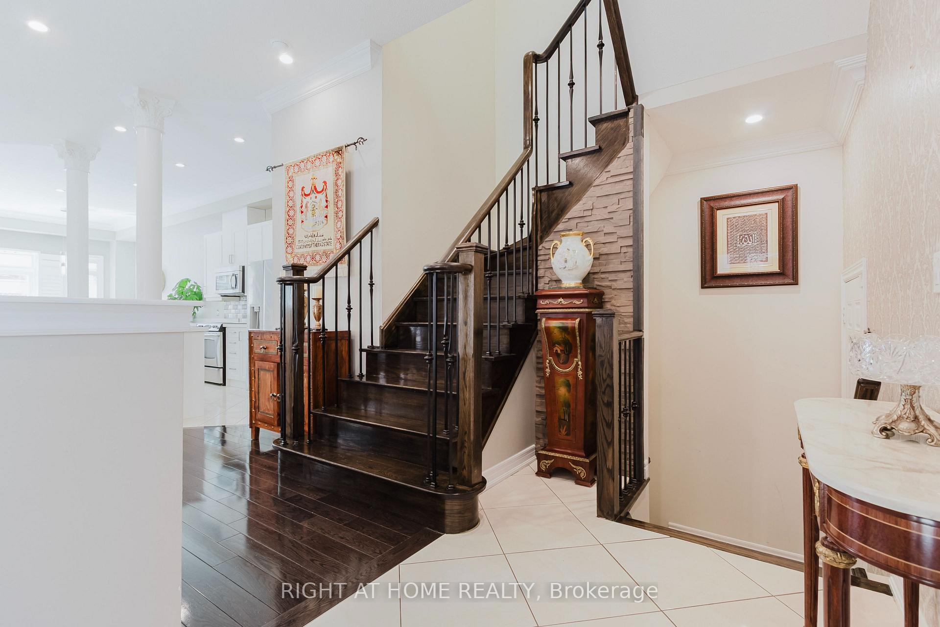 Photo 8 of 5294 Roadside Way, Mississauga, Churchill Meadows — HOMEH