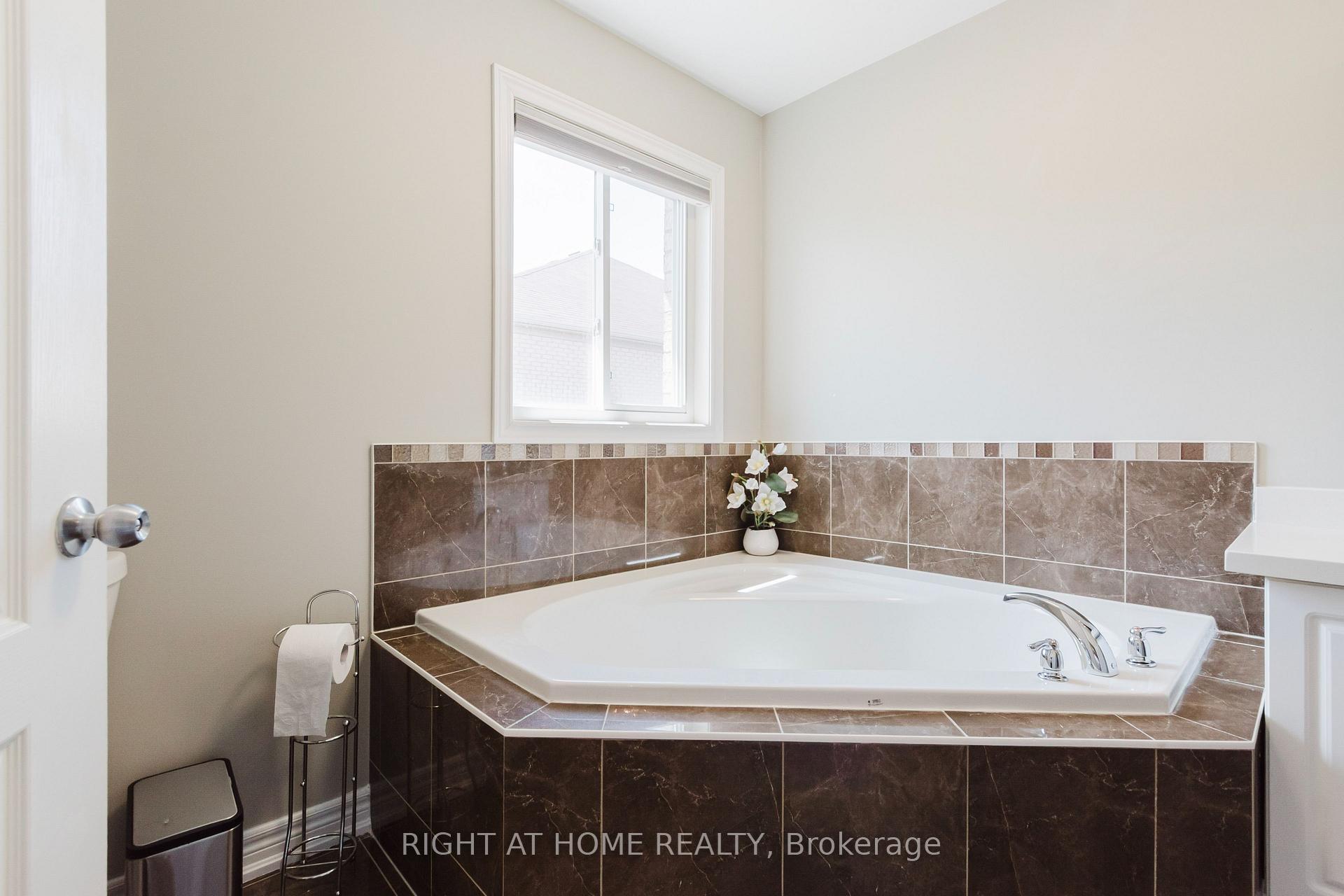 Photo 34 of 5294 Roadside Way, Mississauga, Churchill Meadows — HOMEH