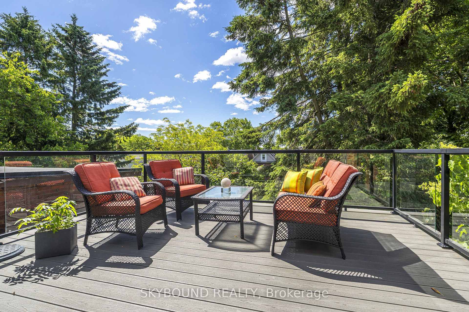 Photo 28 of 49 Victor Avenue, Toronto, North Riverdale — HOMEH