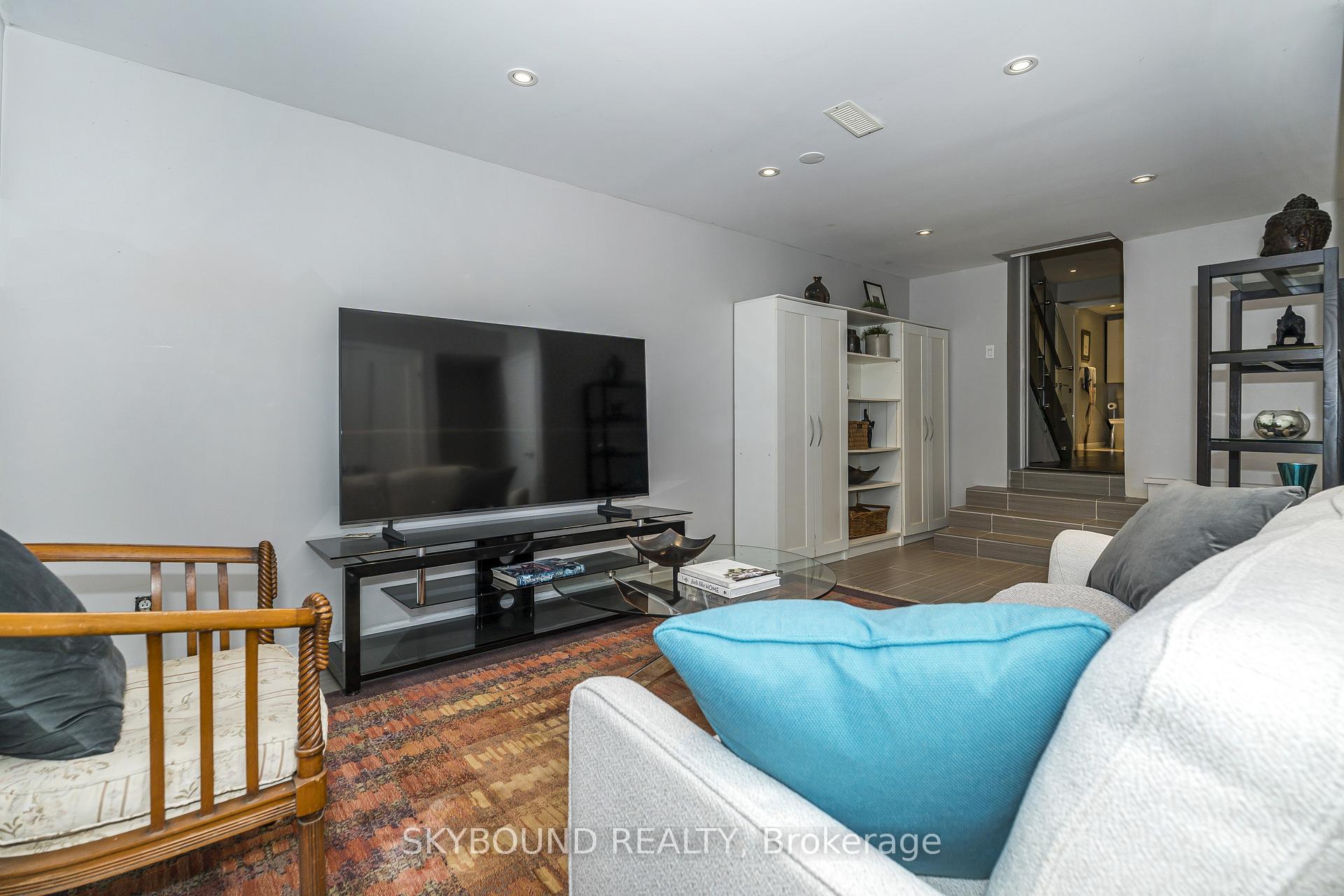 Photo 40 of 49 Victor Avenue, Toronto, North Riverdale — HOMEH