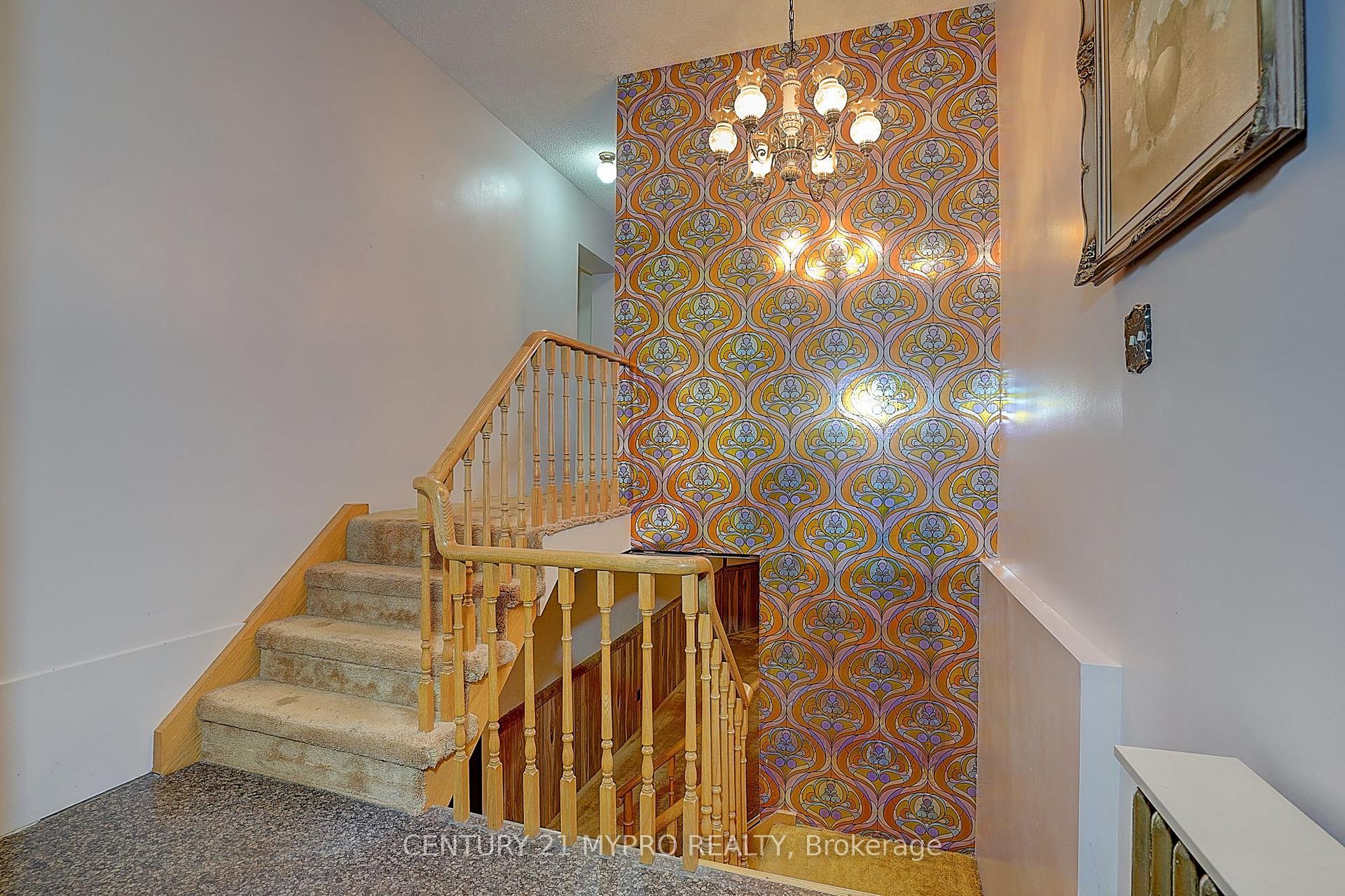 Photo 6 of 80 Rosemount Drive, Scarborough, Ionview — HOMEH