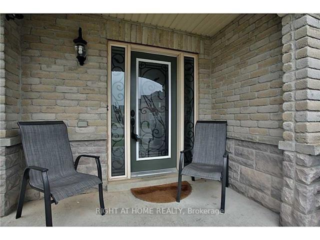 Photo 2 of 4188 Thomas Alton Boulevard, Burlington, Alton — HOMEH