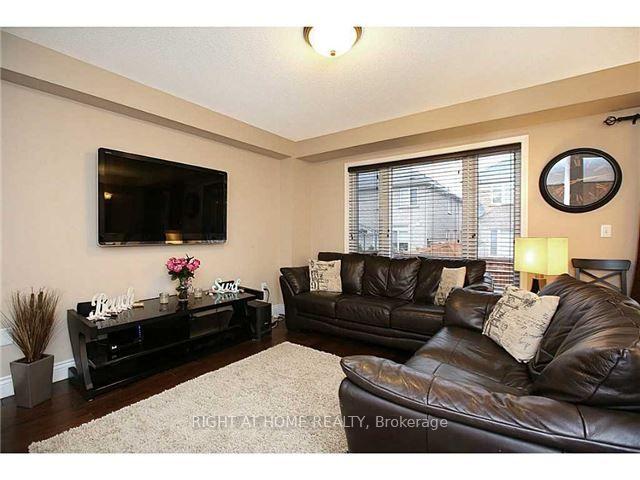 Photo 5 of 4188 Thomas Alton Boulevard, Burlington, Alton — HOMEH