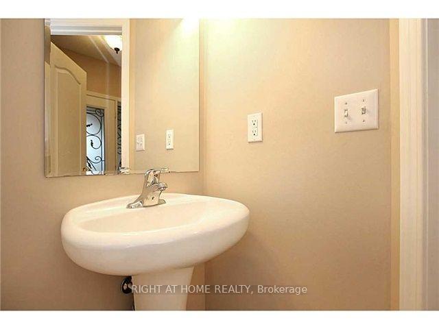 Photo 10 of 4188 Thomas Alton Boulevard, Burlington, Alton — HOMEH