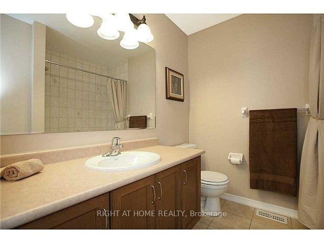 Photo 14 of 4188 Thomas Alton Boulevard, Burlington, Alton — HOMEH