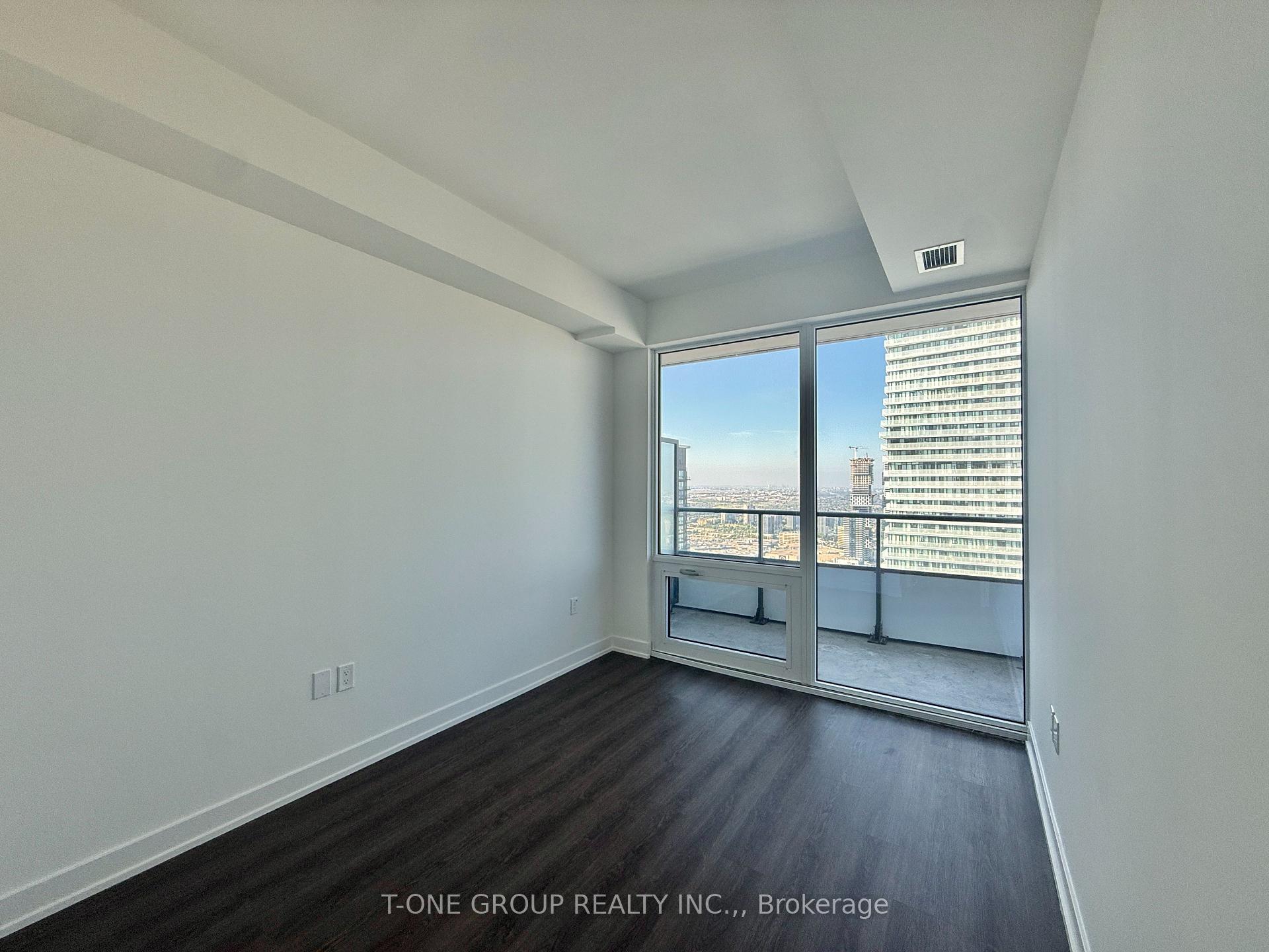 Photo 6 of Unit 4707, 448 Burnhamthorphe Road W, Mississauga, City Centre — HOMEH
