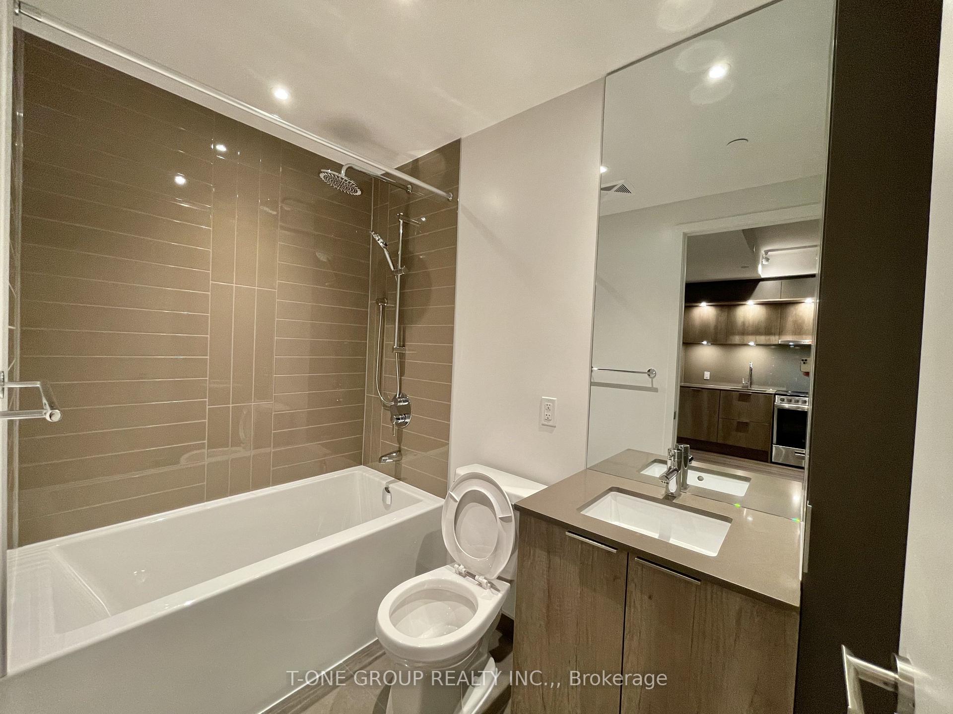 Photo 7 of Unit 4707, 448 Burnhamthorphe Road W, Mississauga, City Centre — HOMEH