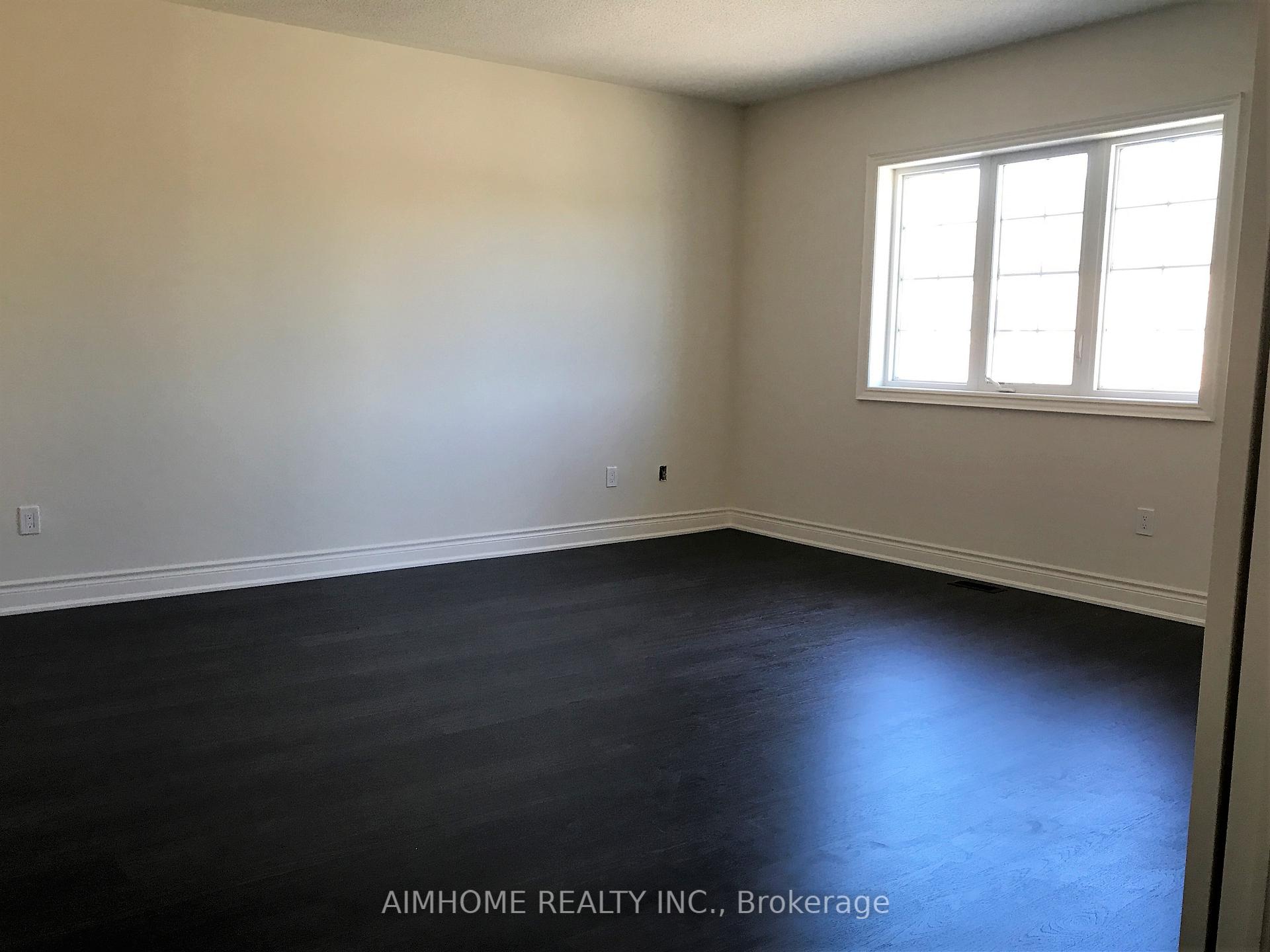 Photo 9 of 60 Baleberry Crescent, East Gwillimbury, Sharon — HOMEH