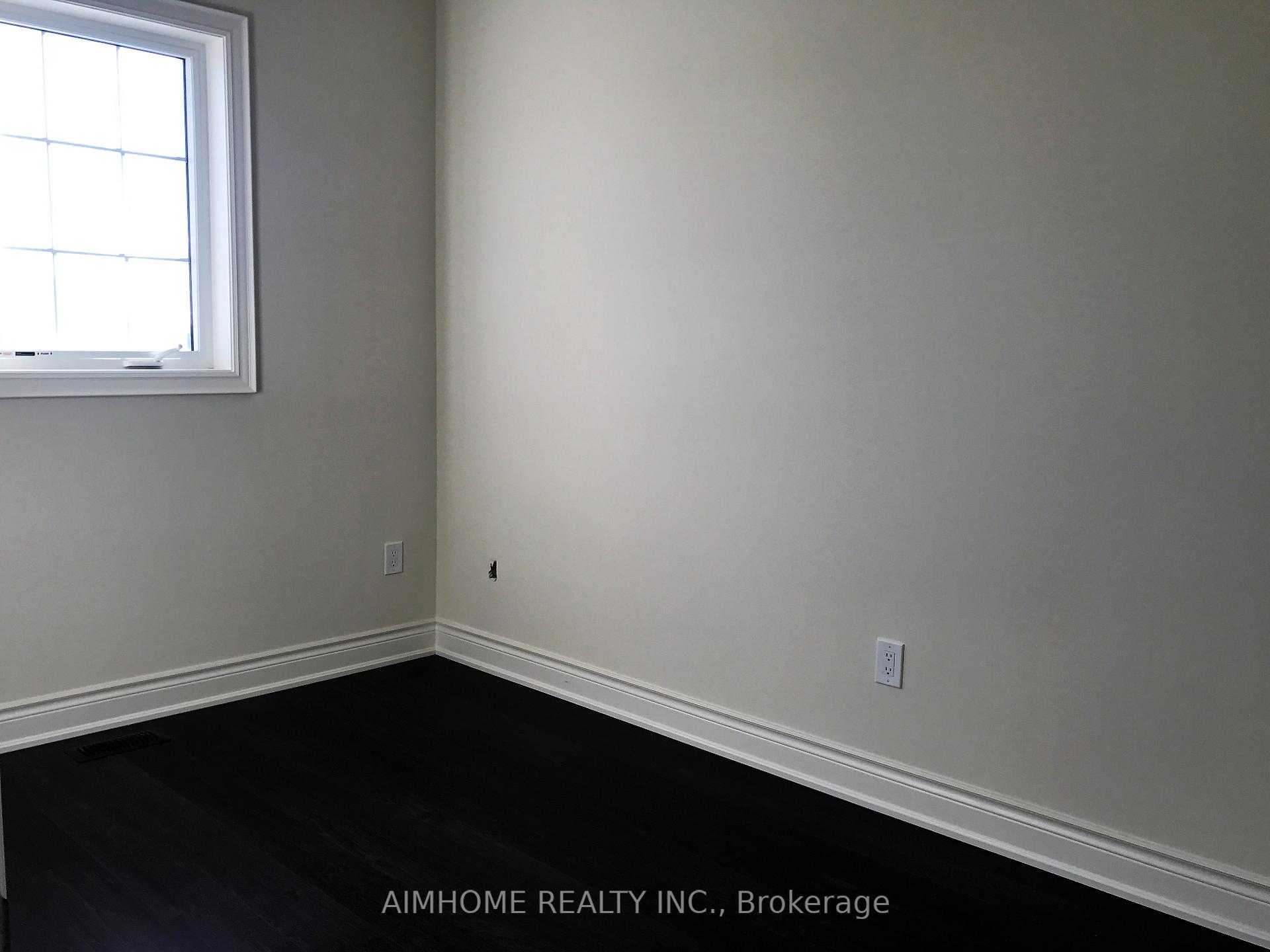 Photo 12 of 60 Baleberry Crescent, East Gwillimbury, Sharon — HOMEH