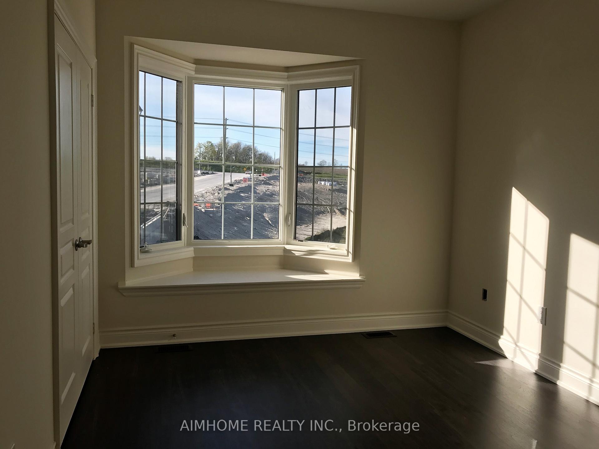 Photo 13 of 60 Baleberry Crescent, East Gwillimbury, Sharon — HOMEH