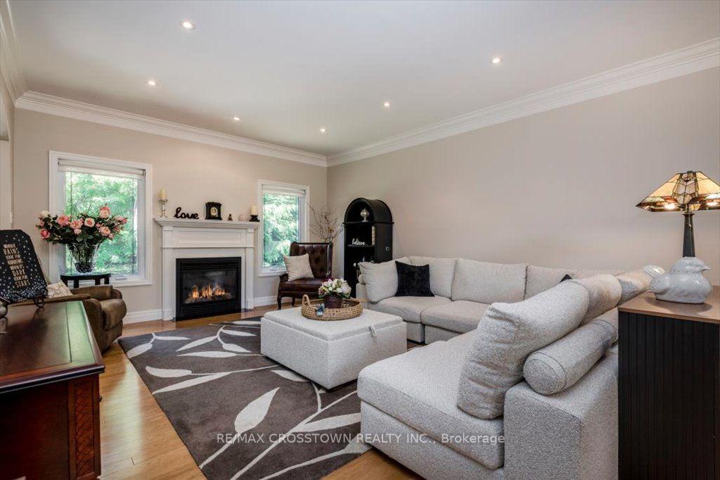 Photo 8 of 5 Pine Hill Drive, Springwater, Rural Springwater — HOMEH