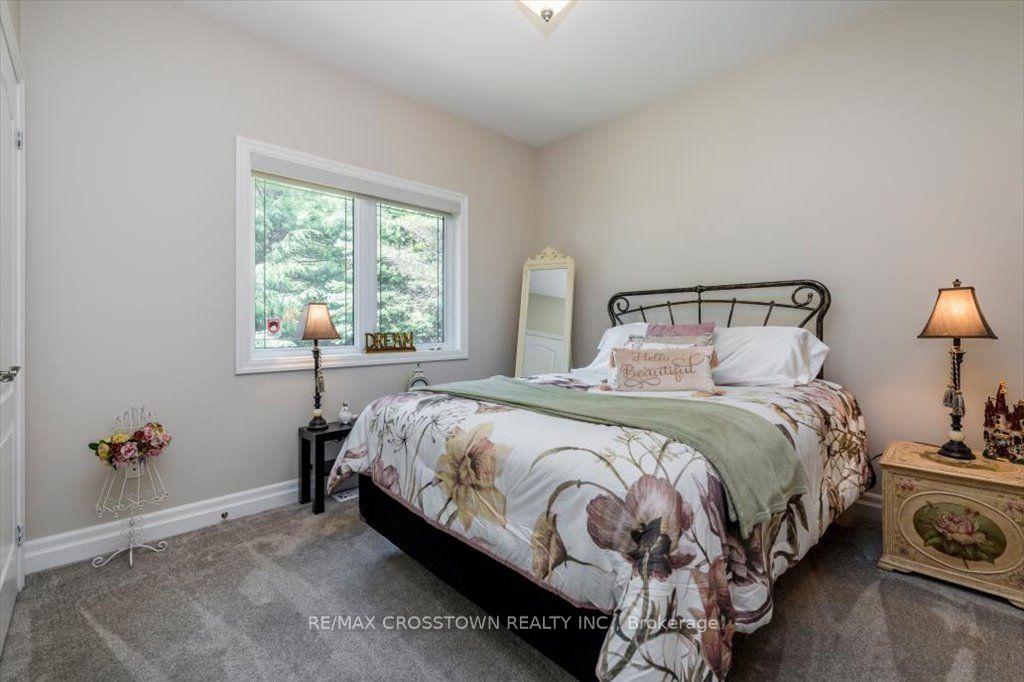 Photo 19 of 5 Pine Hill Drive, Springwater, Rural Springwater — HOMEH
