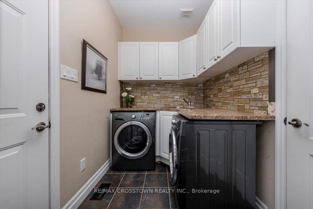 Photo 22 of 5 Pine Hill Drive, Springwater, Rural Springwater — HOMEH
