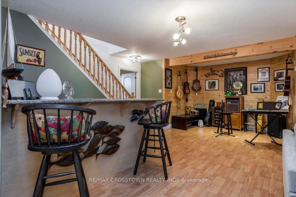 Photo 23 of 5 Pine Hill Drive, Springwater, Rural Springwater — HOMEH