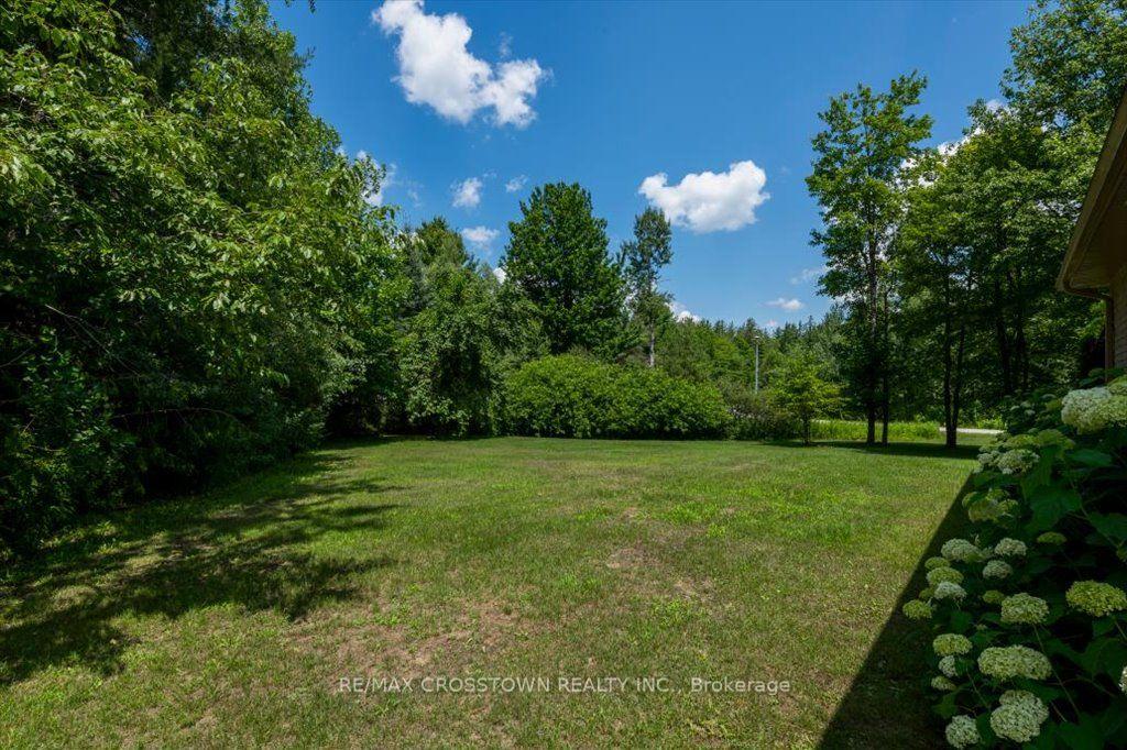 Photo 38 of 5 Pine Hill Drive, Springwater, Rural Springwater — HOMEH