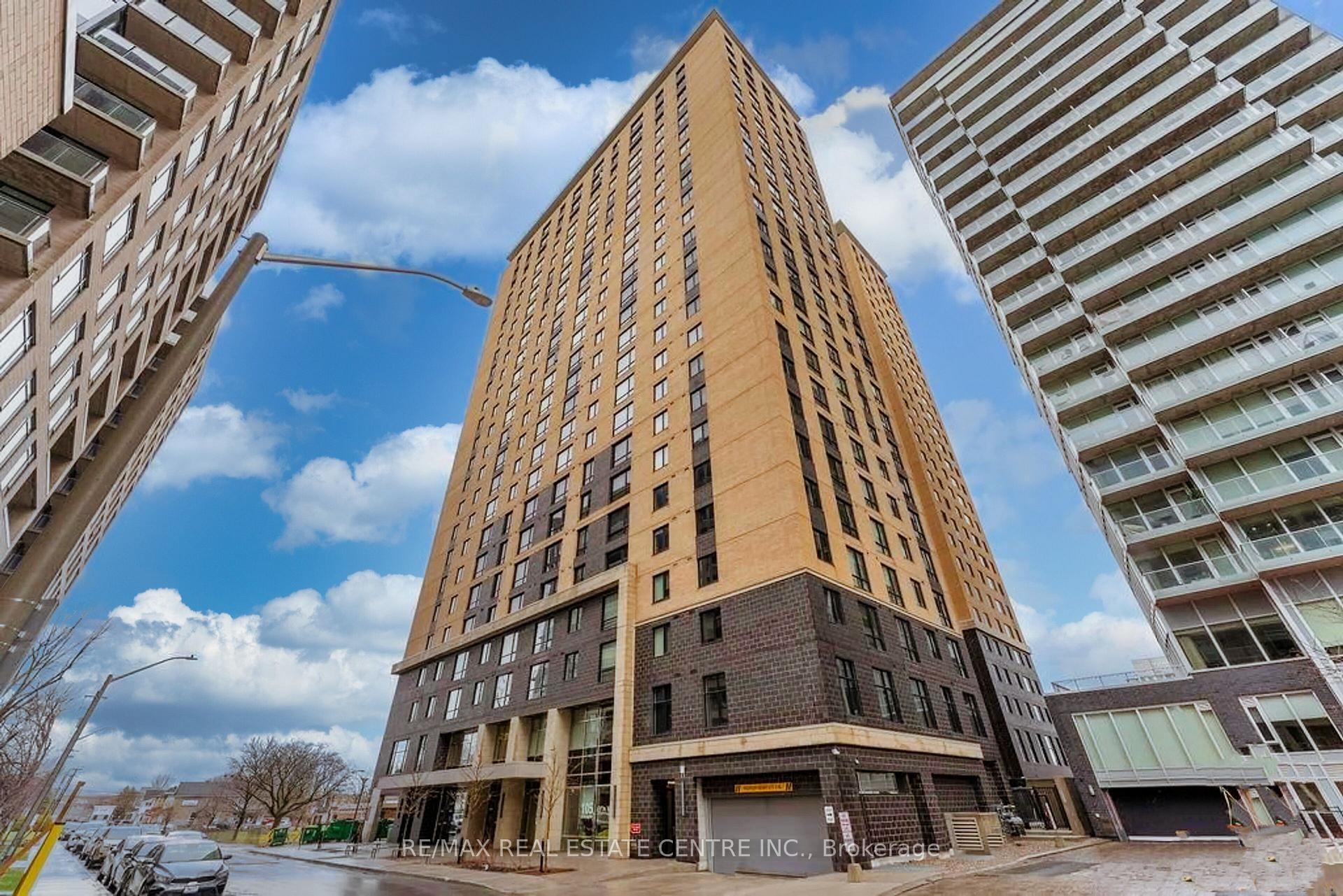 Photo of Unit 2006, 105 Champagne Avenue