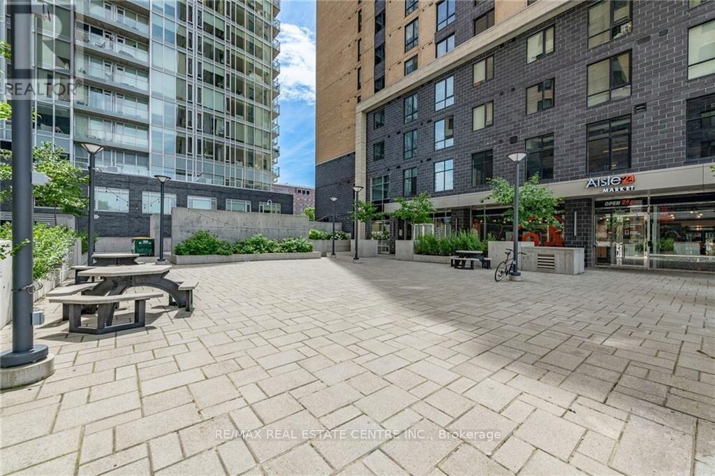 Photo 2 of Unit 2006, 105 Champagne Avenue, Ottawa, West Centre Town — HOMEH