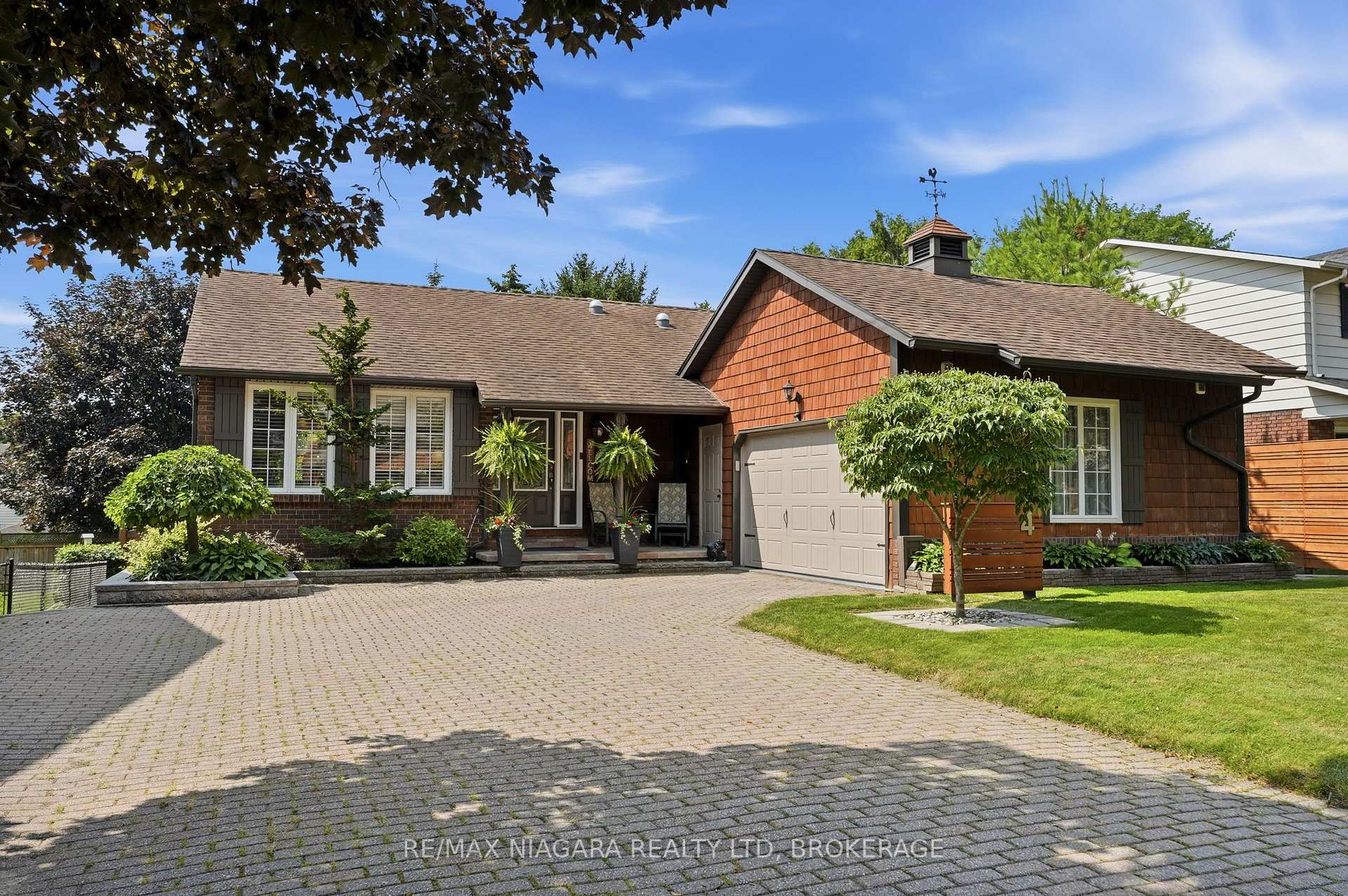 Photo 1 of 4 Vista Drive, Pelham, Fonthill — HOMEH