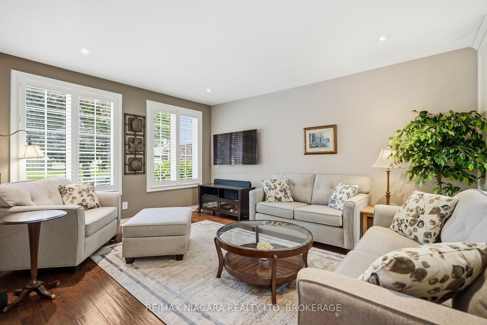 Photo 5 of 4 Vista Drive, Pelham, Fonthill — HOMEH