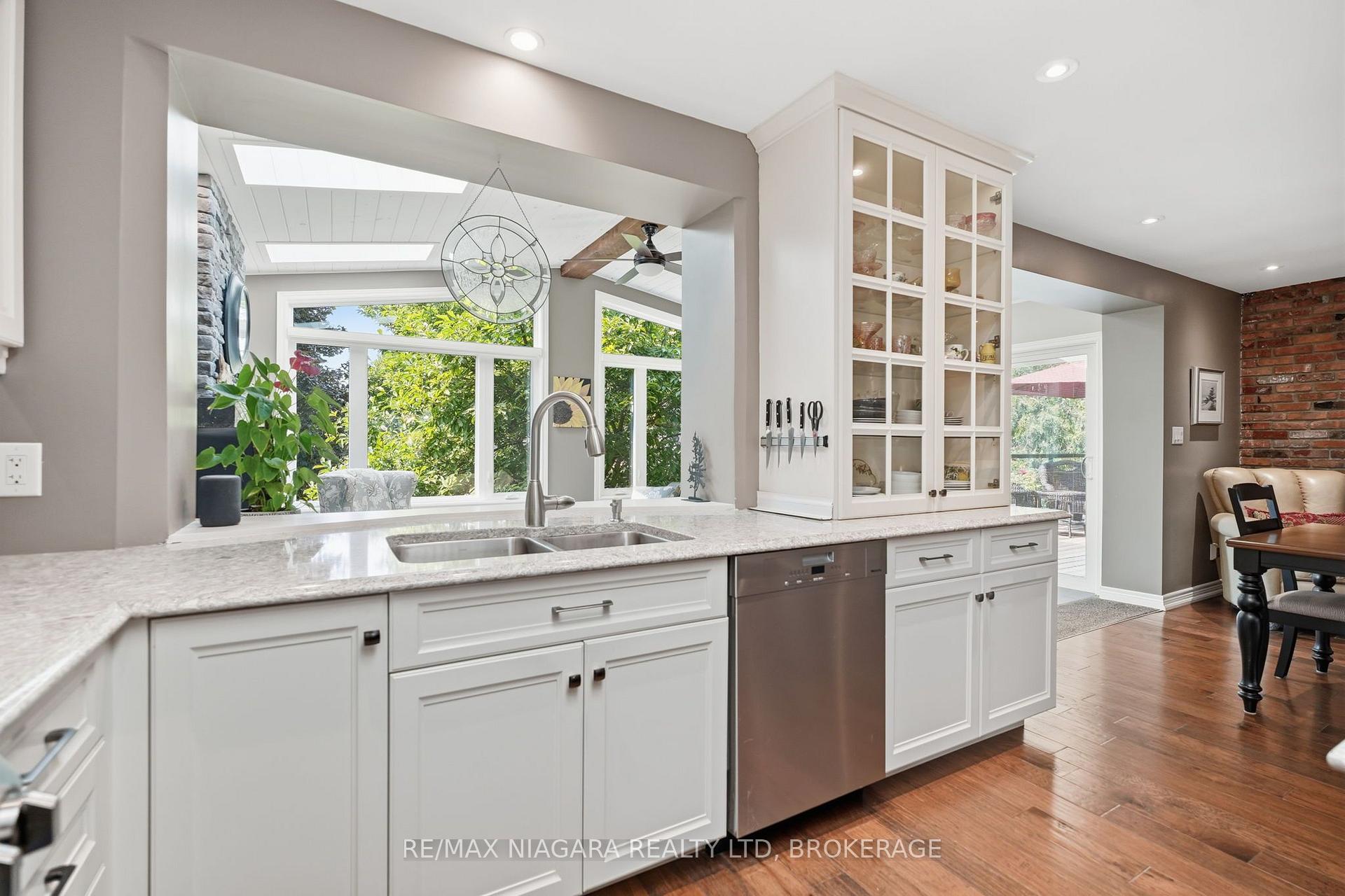 Photo 12 of 4 Vista Drive, Pelham, Fonthill — HOMEH